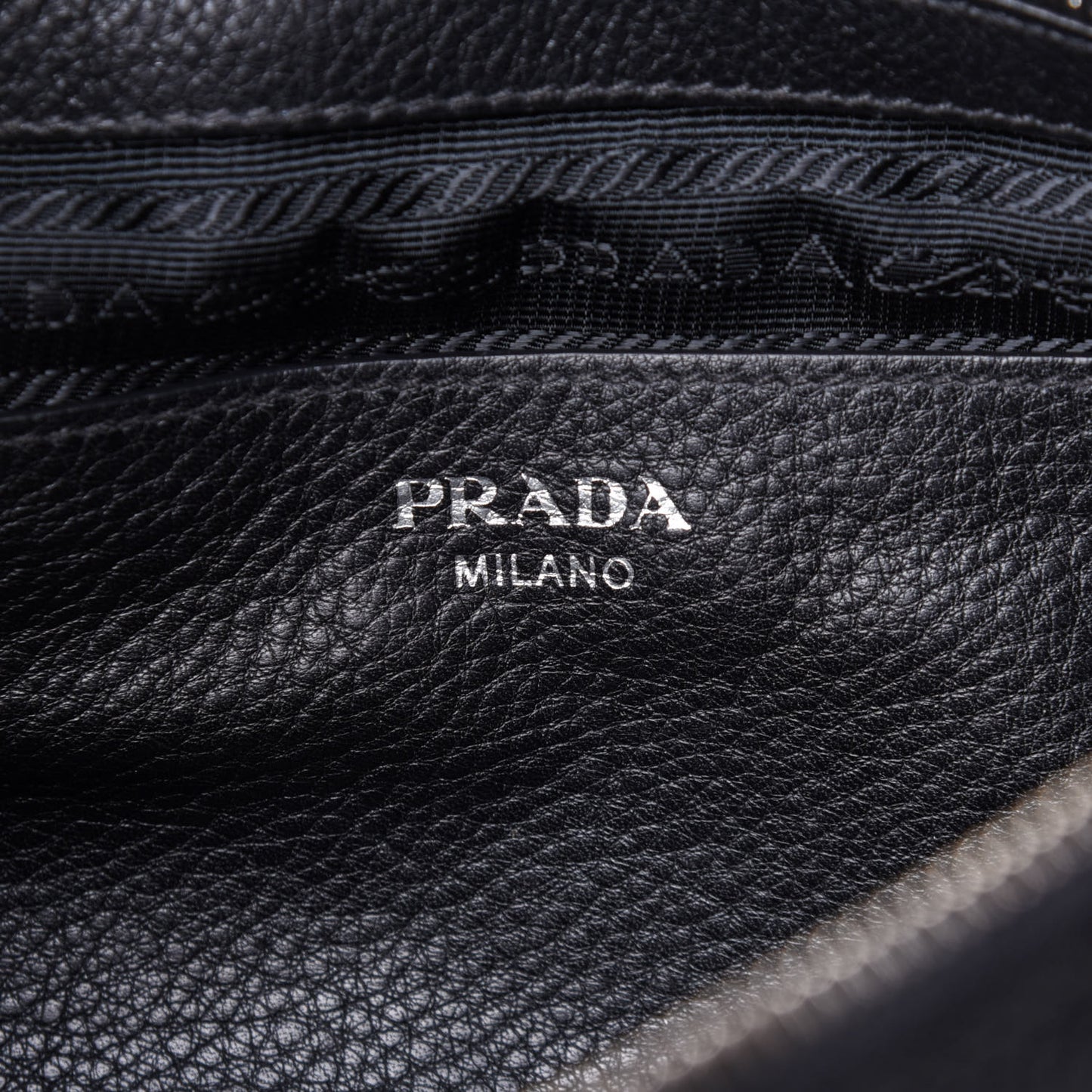 Vitello Daino Crossbody Bag Black