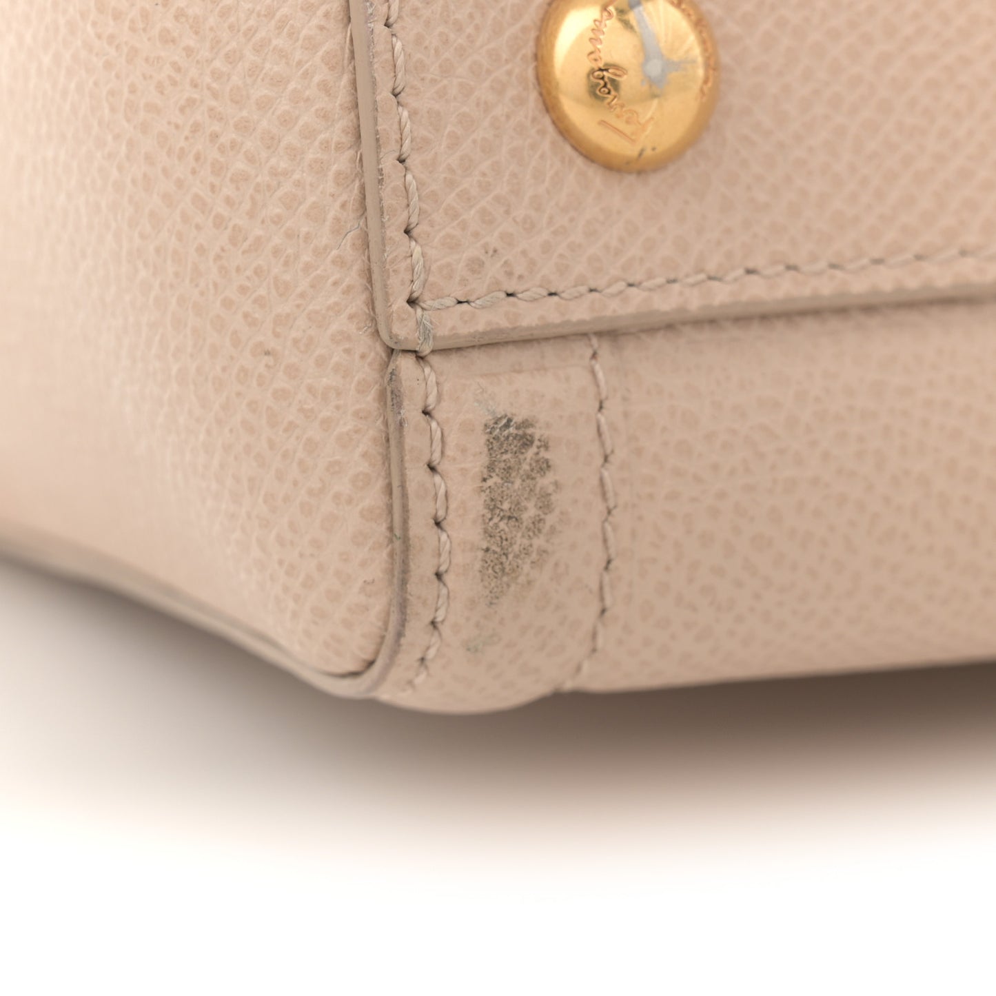 Hammered Calfskin Vara Bow Chain Tote Macadamia