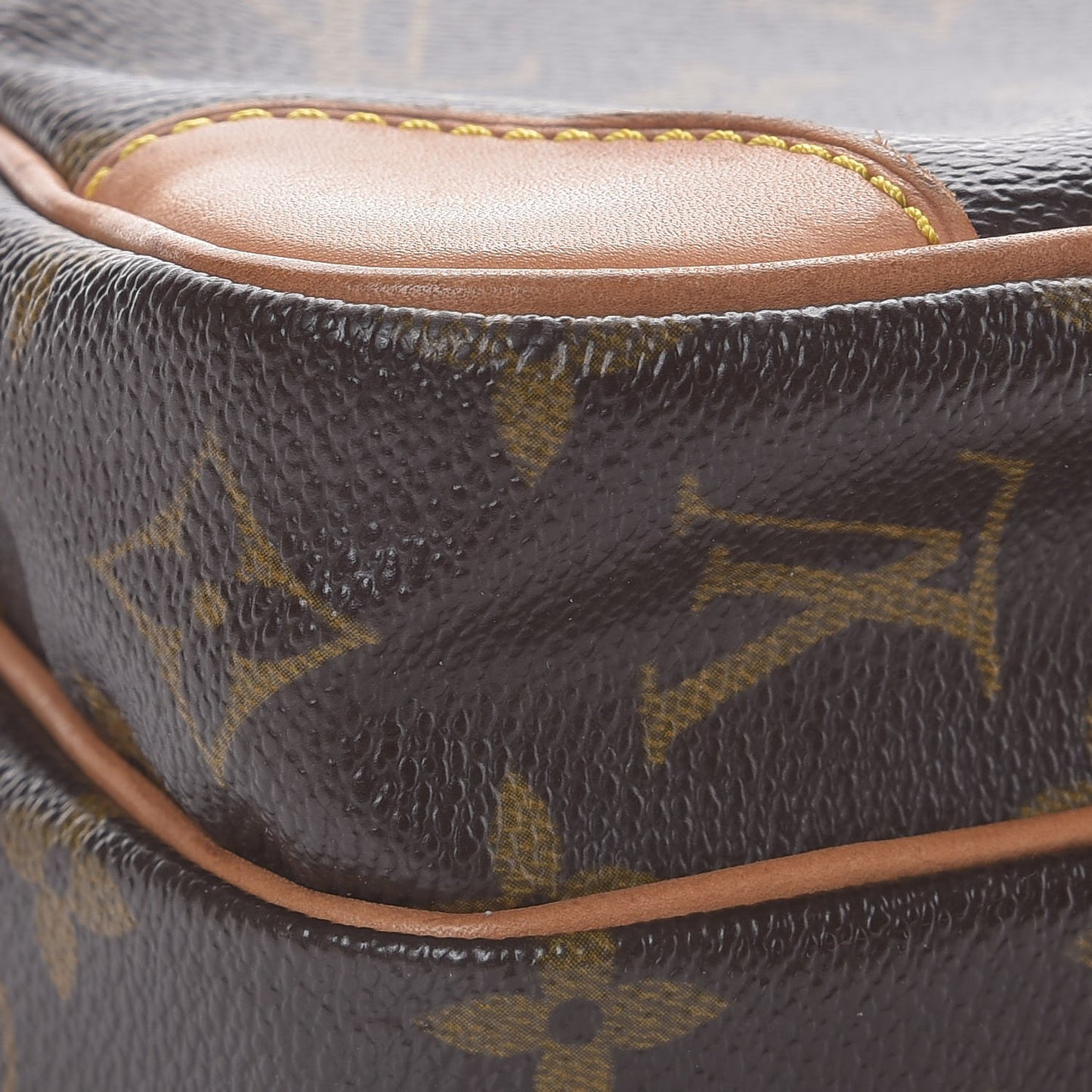 Monogram Amazone