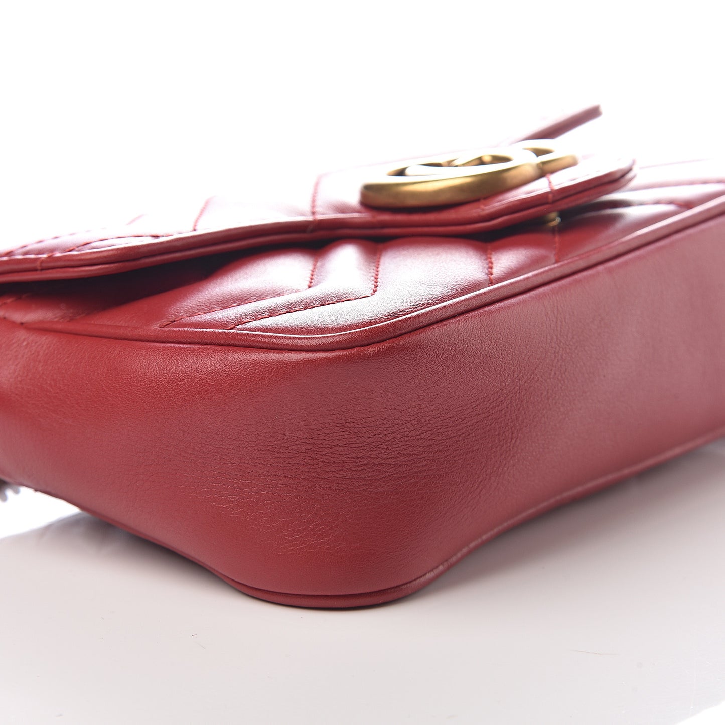 Calfskin Matelasse Super Mini GG Marmont Shoulder Bag Hibiscus Red