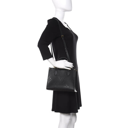 Louis Vuitton Empreinte Monogram Giant Onthego PM Black 2 of 10