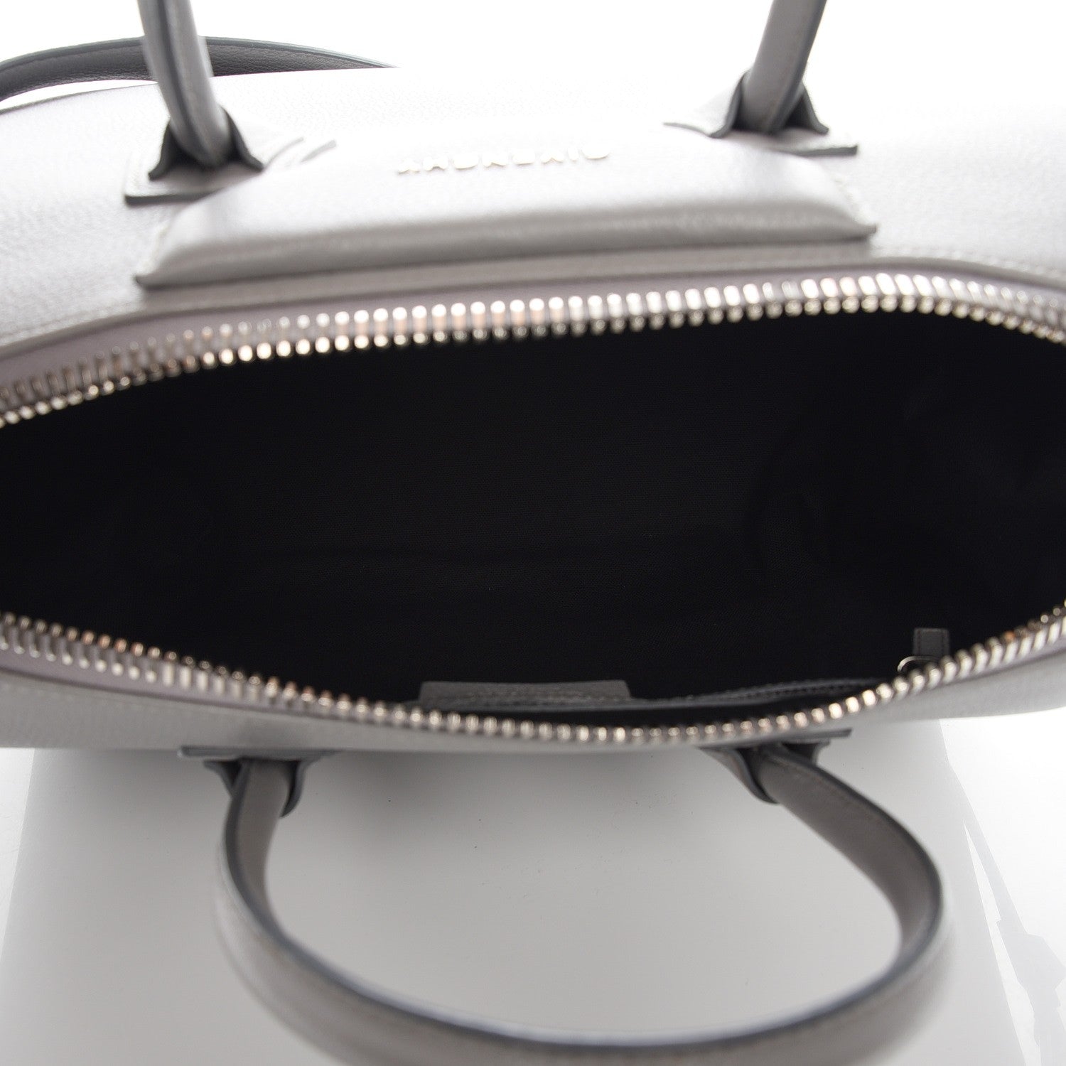 Givenchy Sugar Goatskin Medium Antigona Pearl Grey 6 of 8