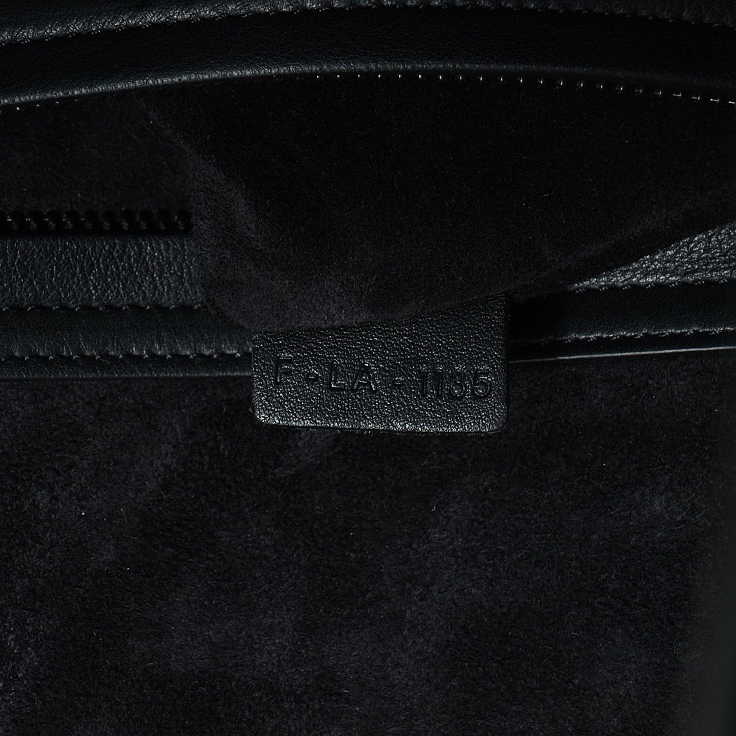 Smooth Calfskin Medium Phantom Luggage Black