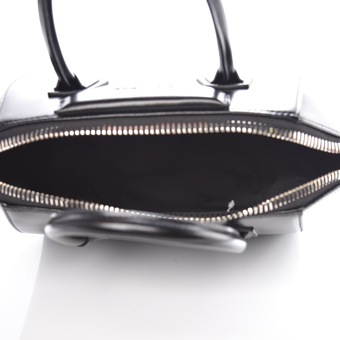 Shiny Lord Calfskin Small Antigona Black