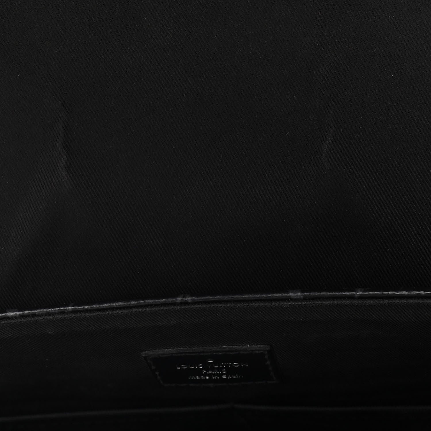 Louis Vuitton Monogram Eclipse District MM 11 of 15