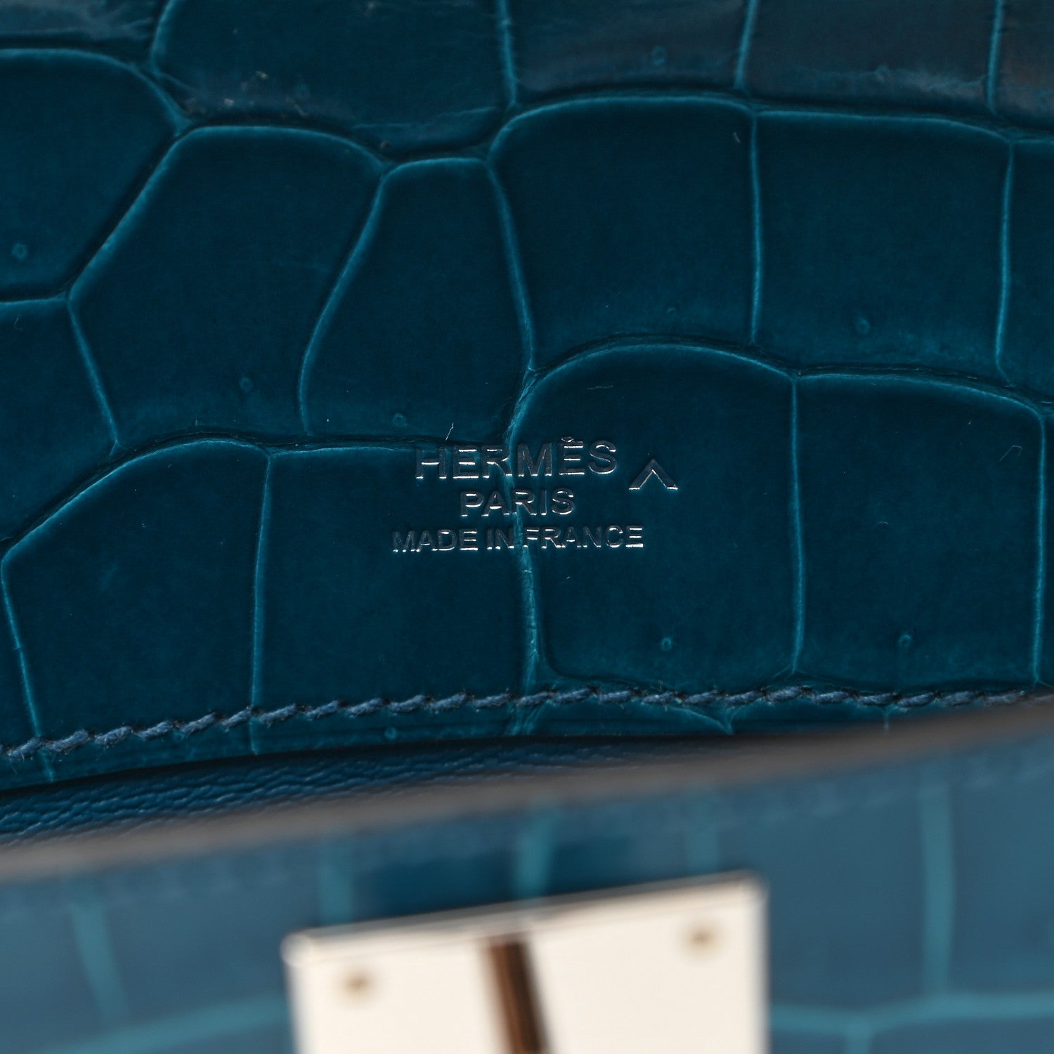 Hermes Shiny Porosus Crocodile Kelly Cut Pochette Bleu Izmir 5 of 7