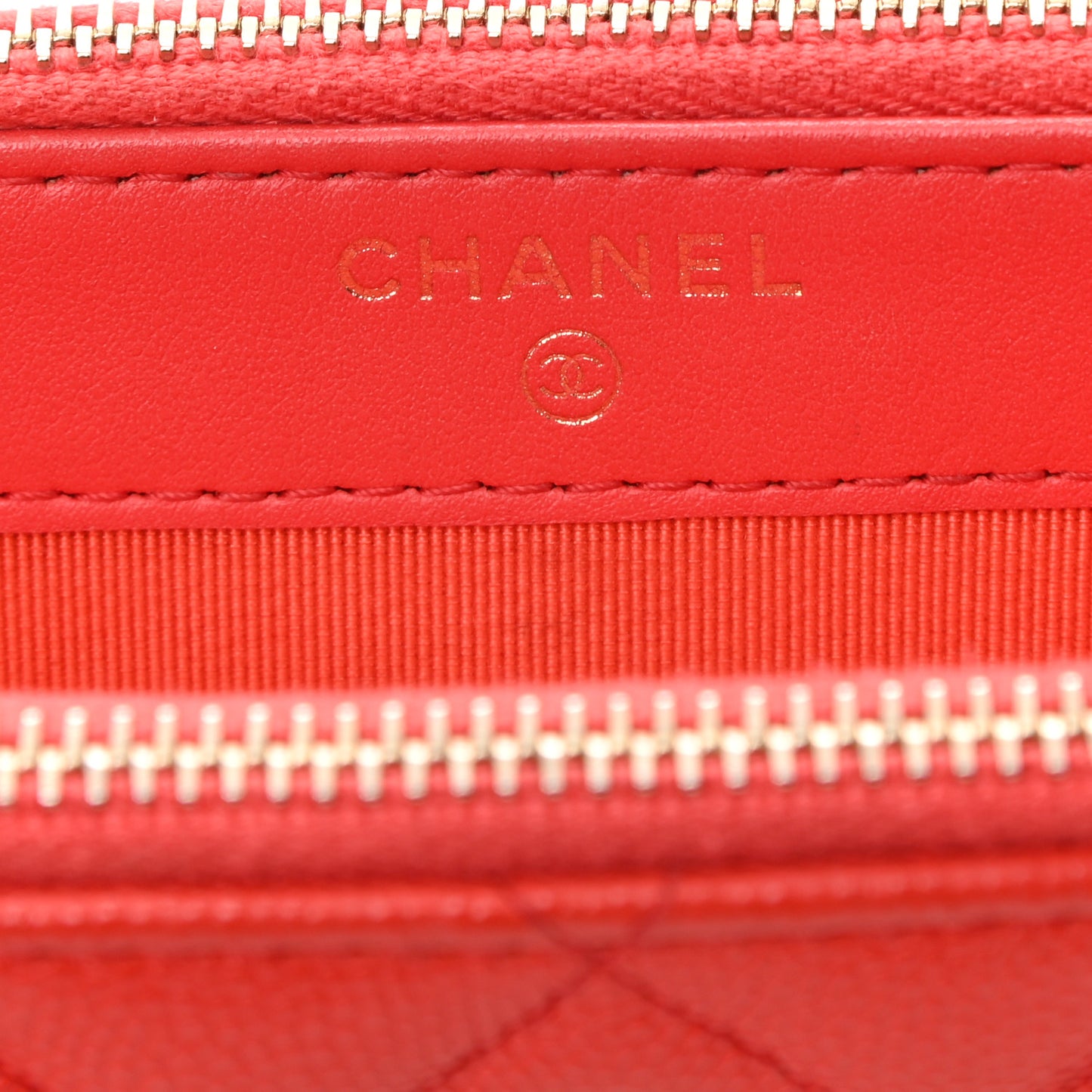 Caviar Quilted Small Clutch With Chain Red