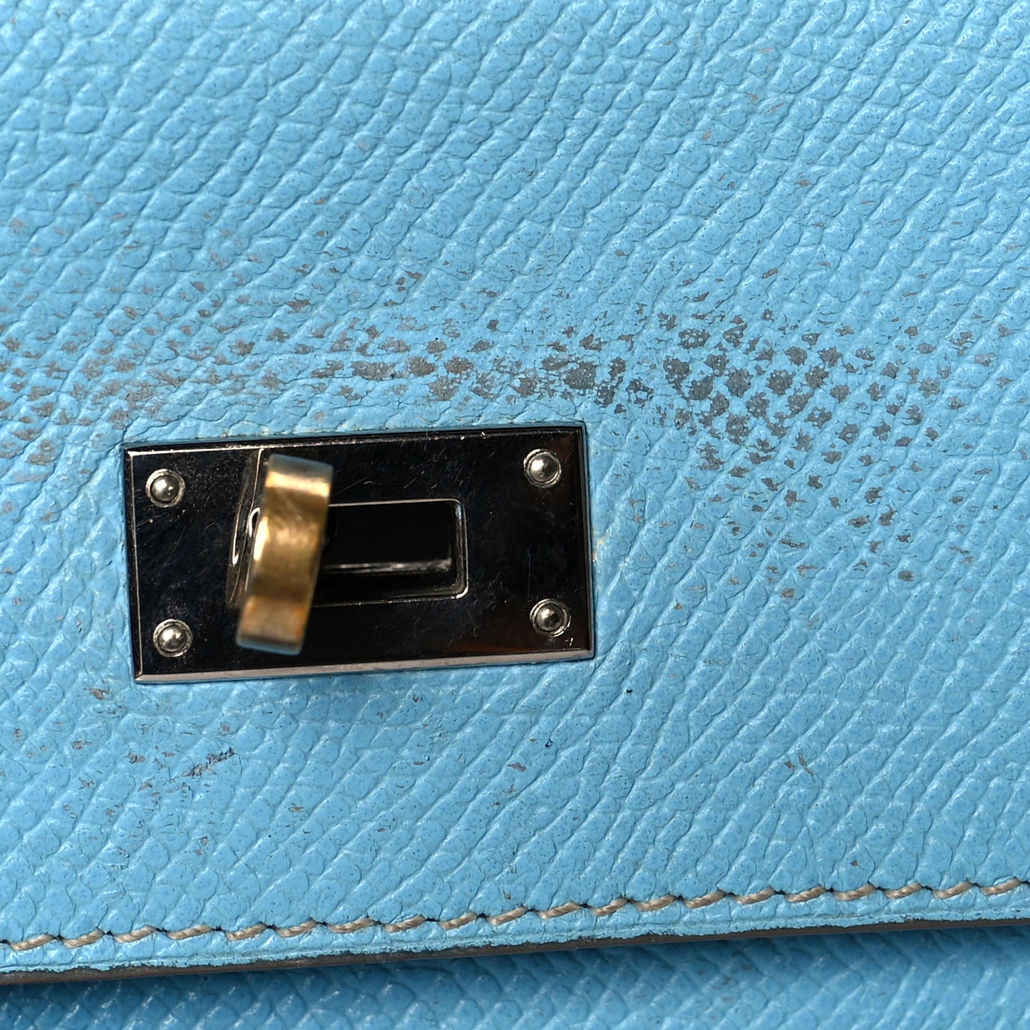 Epsom Kelly Longue Wallet Celeste