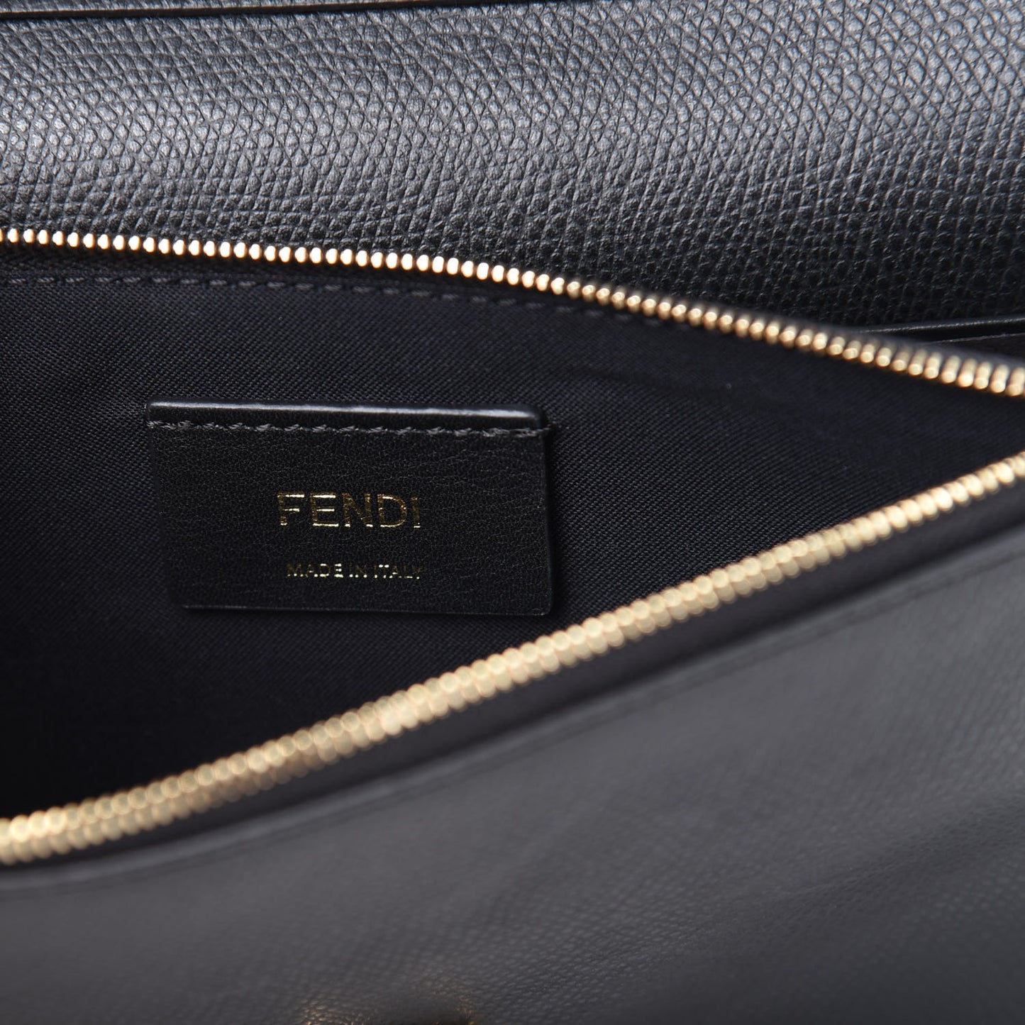 Vitello Cruise F is Fendi Medium Envelope Wallet on Chain Black