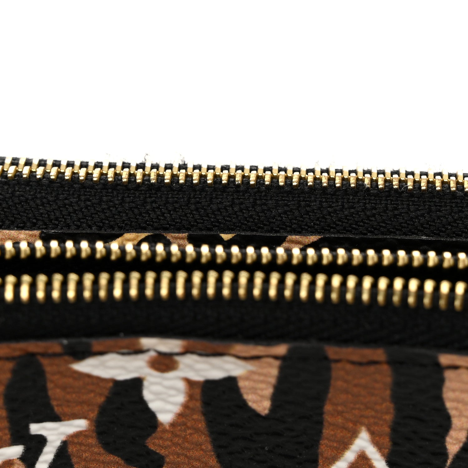 Louis Vuitton Monogram Giant Jungle Pochette Double Zip Black 11 of 12