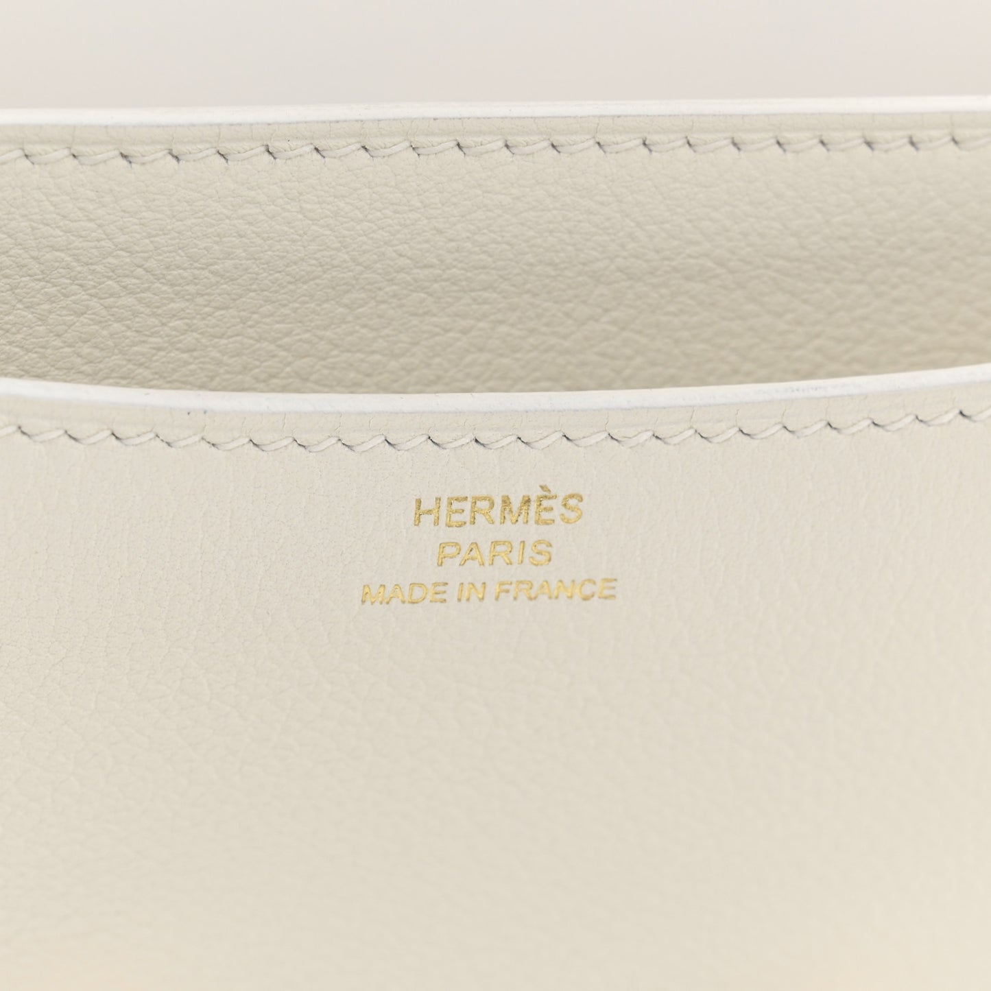 Evercolor Constance 18 White