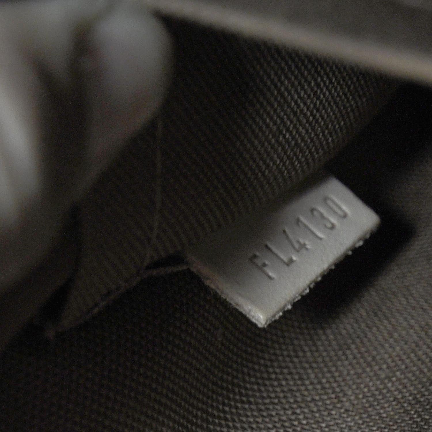 Louis Vuitton Monogram Alma 9 of 9