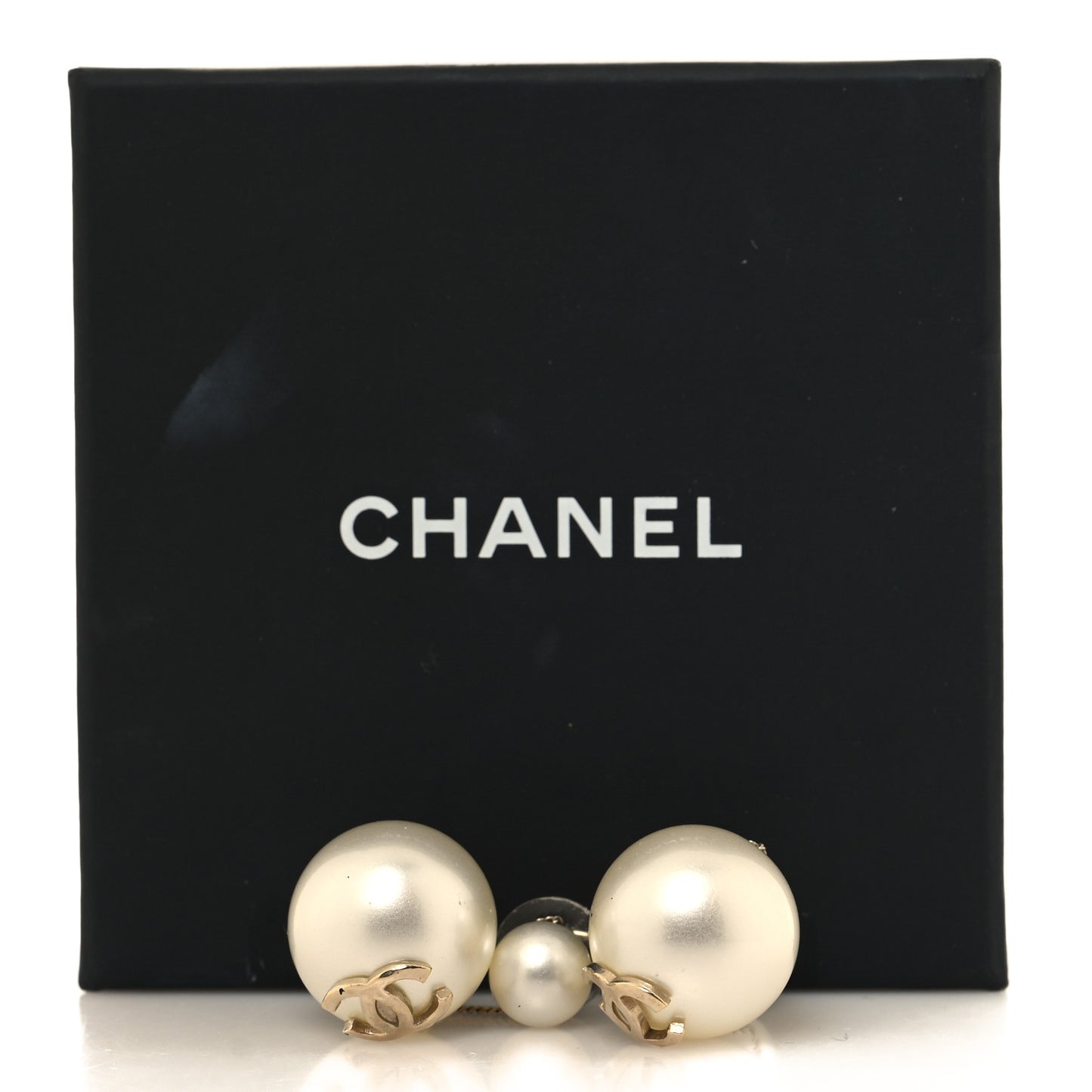 Pearl CC Chain Drop Earrings Gold