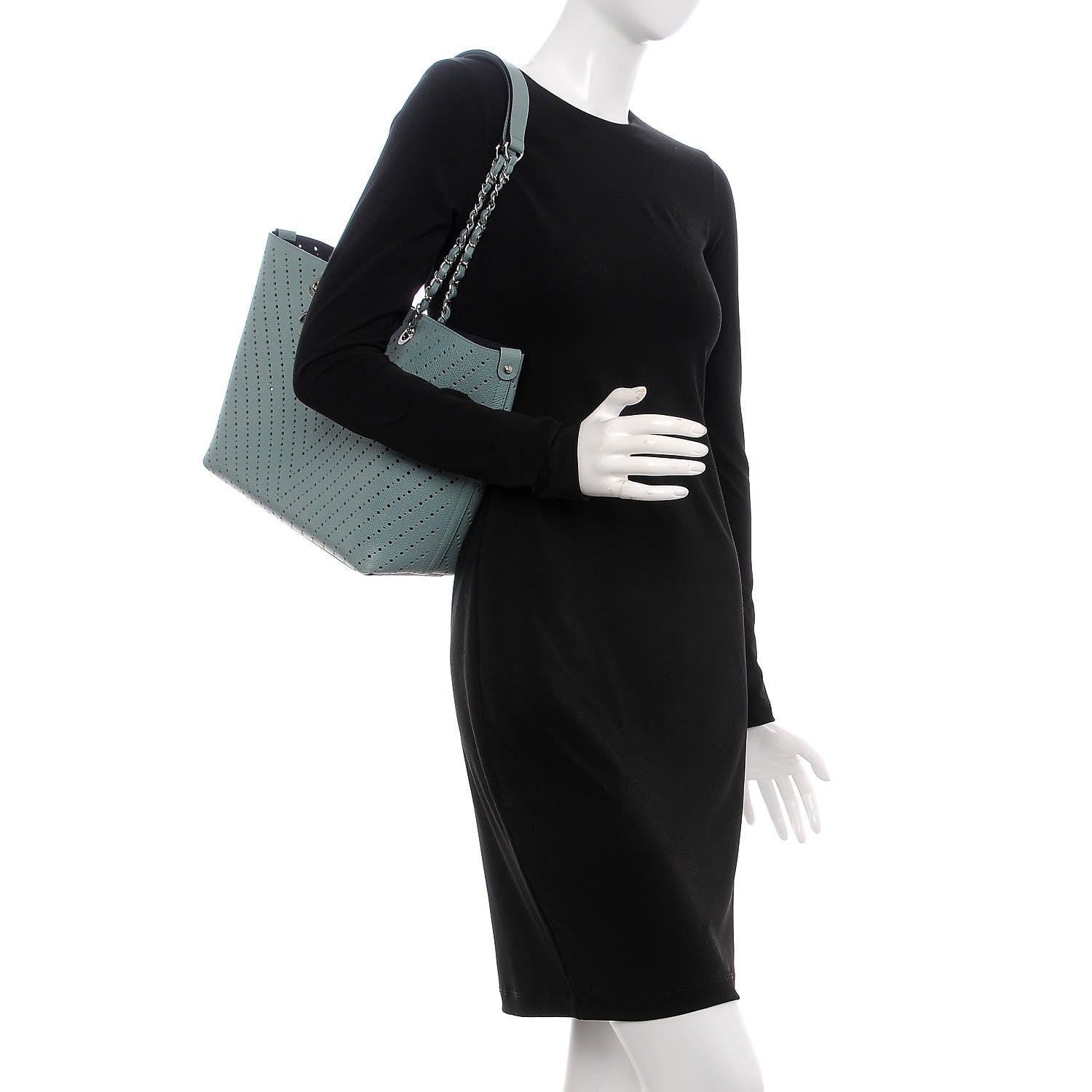 Chanel Perforated Grained Calfskin Large Shopping Tote Green 2 of 15