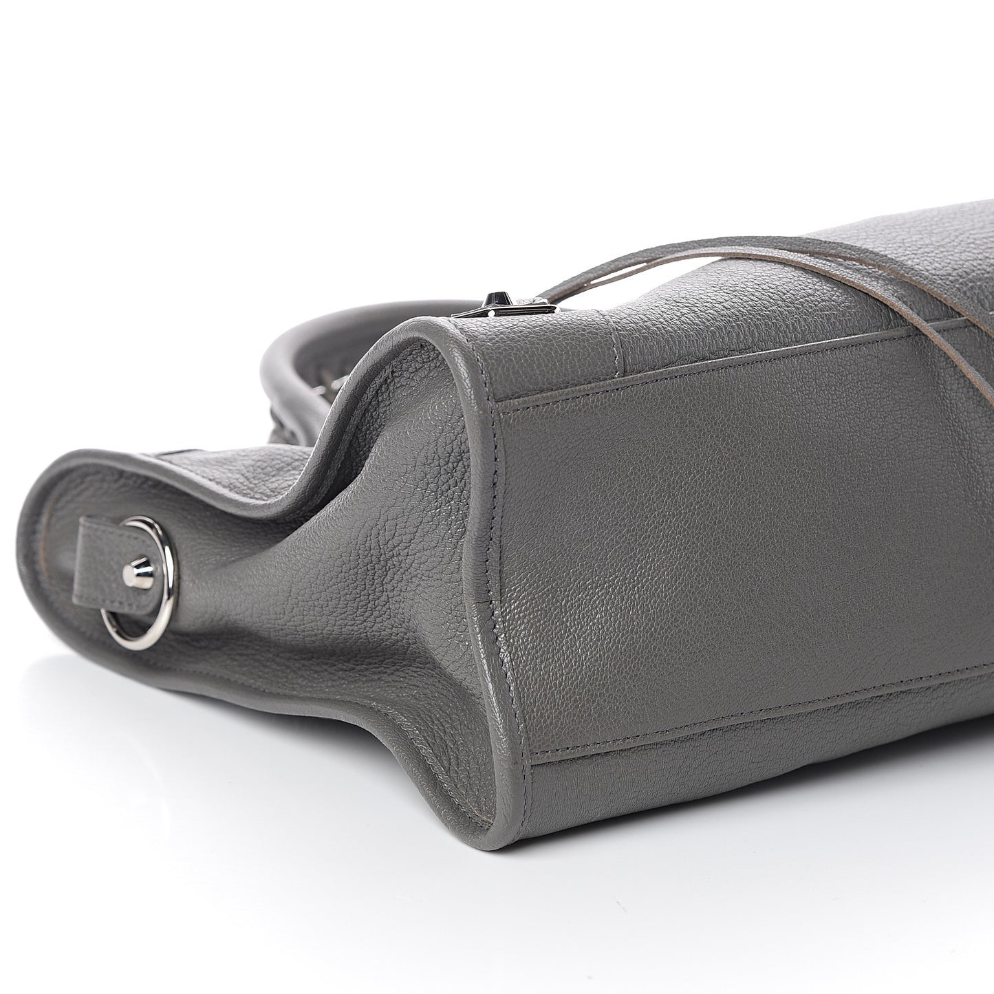 Chevre Silver Metallic Edge Hardware City Gris Acier