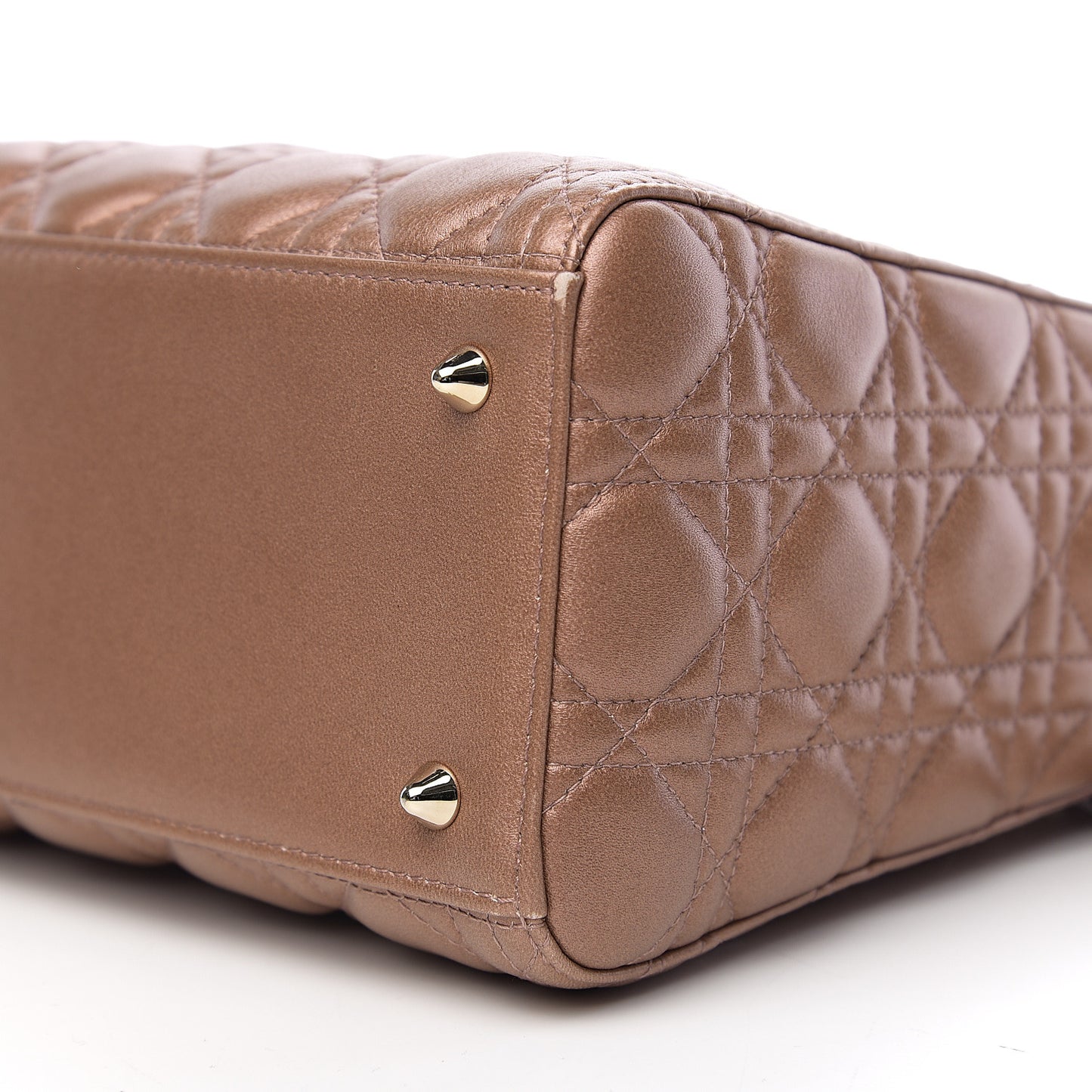 Pearly Lambskin Cannage Medium Lady Dior Quartz