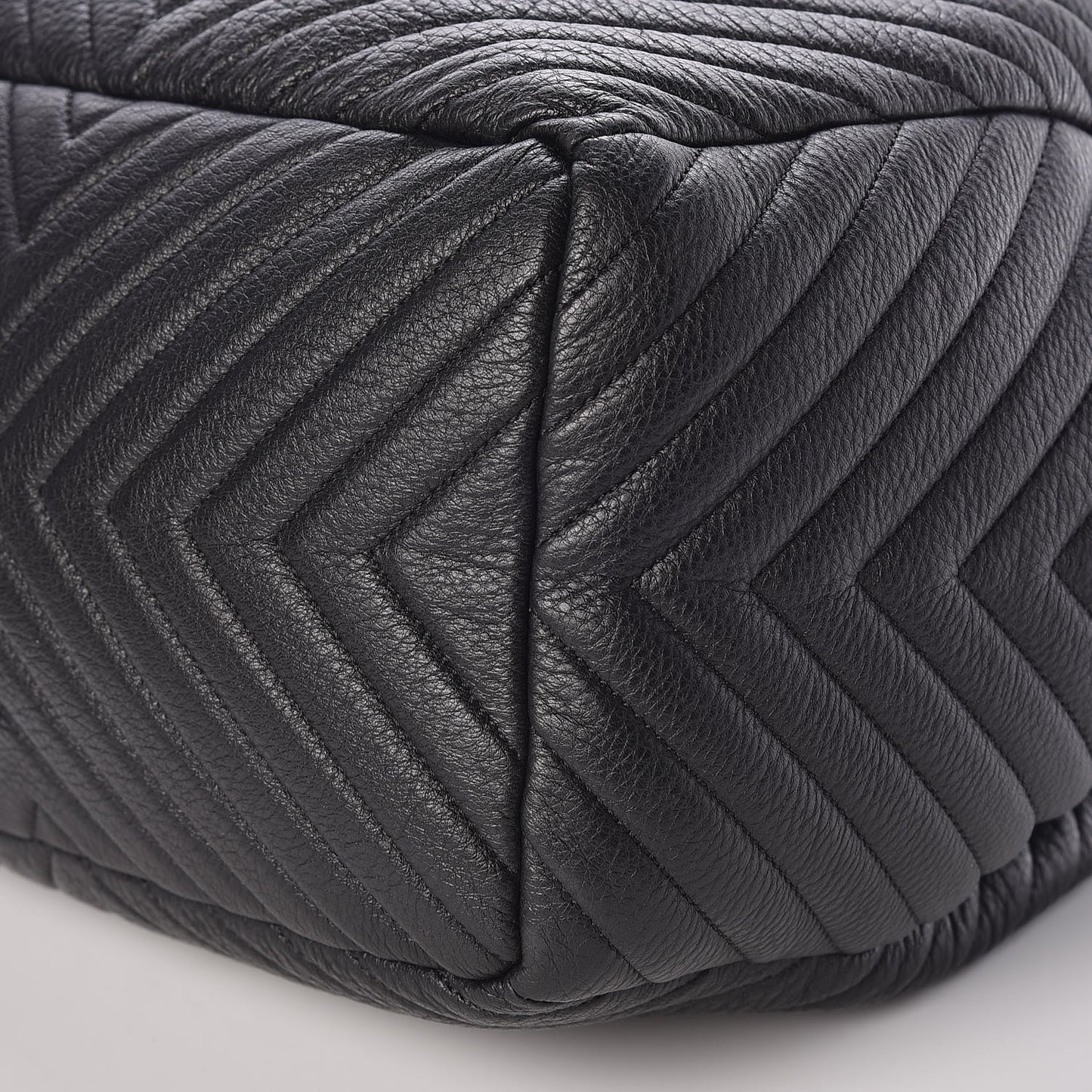 Deerskin Chevron Large CC Chain Bucket Drawstring Bag Black