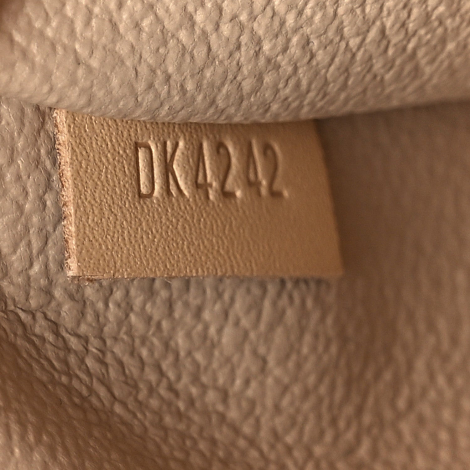 Louis Vuitton Monogram Sac Plat 7 of 11