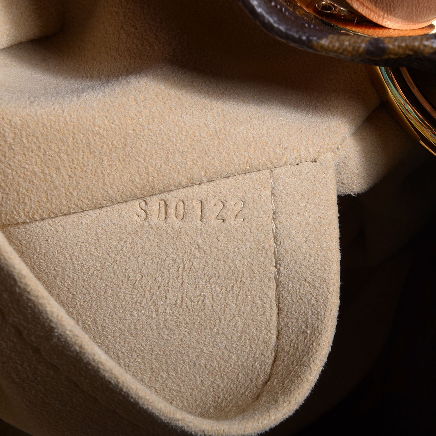 Louis Vuitton Monogram Artsy MM 7 of 8