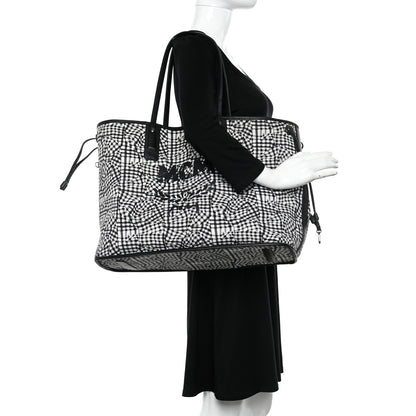 MCM Visetos Large Liz Reversible Shopper Tote Black 2 of 16