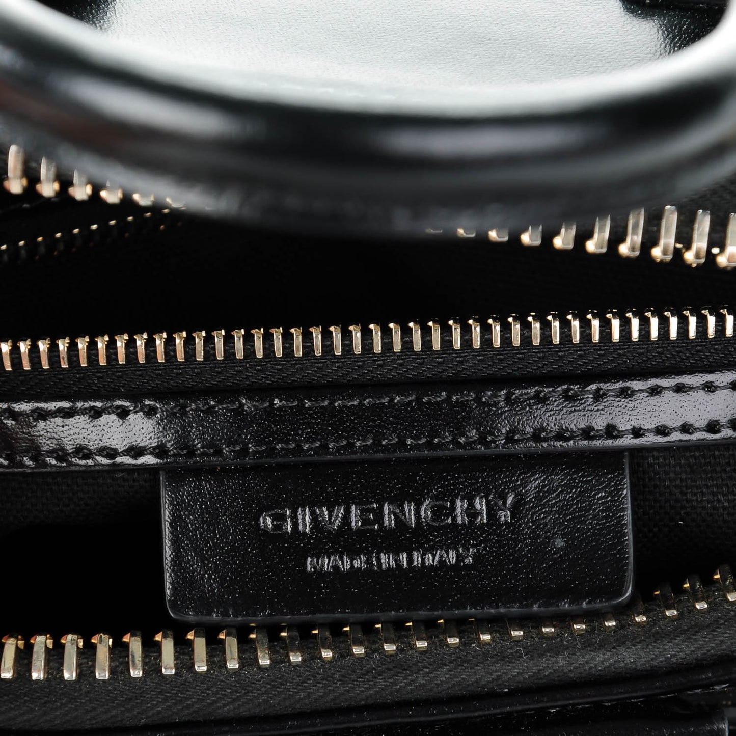 Shiny Lord Calfskin Mini Antigona Black