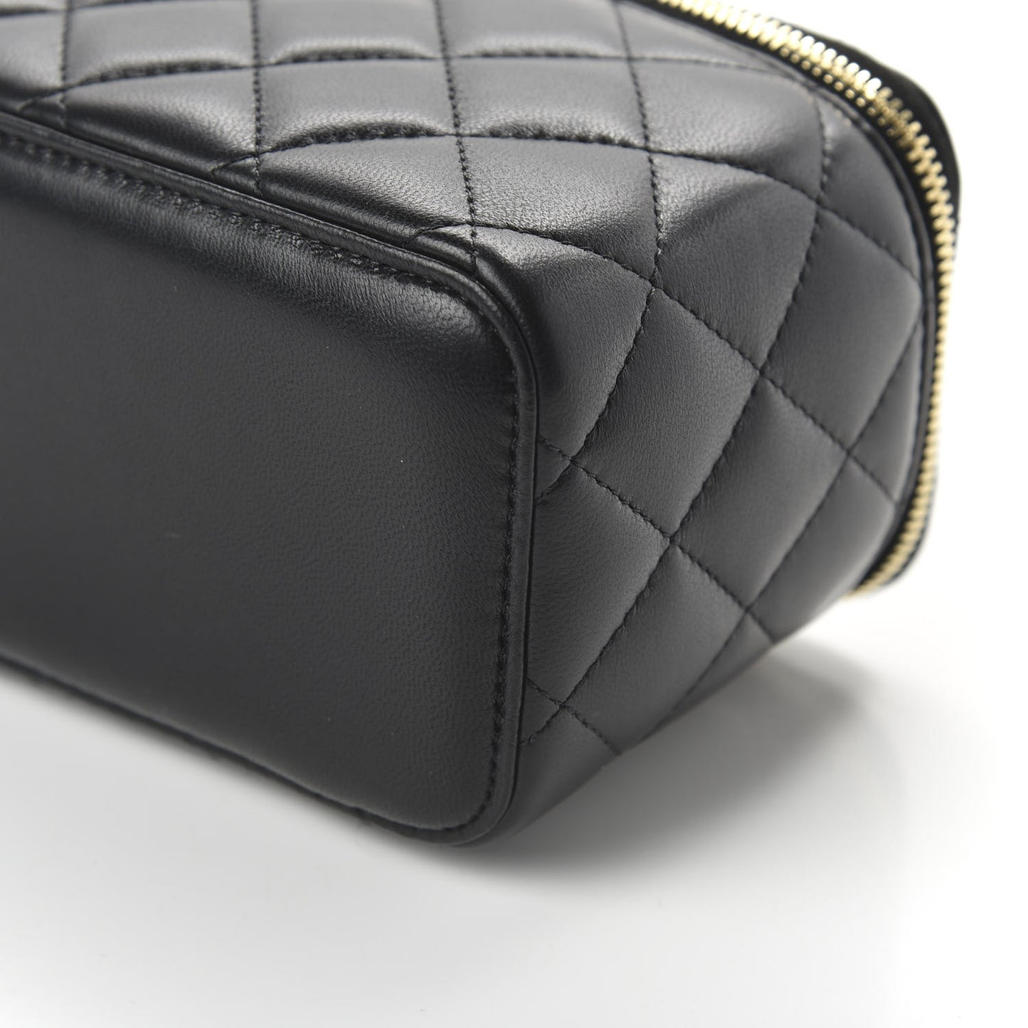 Lambskin Quilted Small Vanity Case With Chain Black