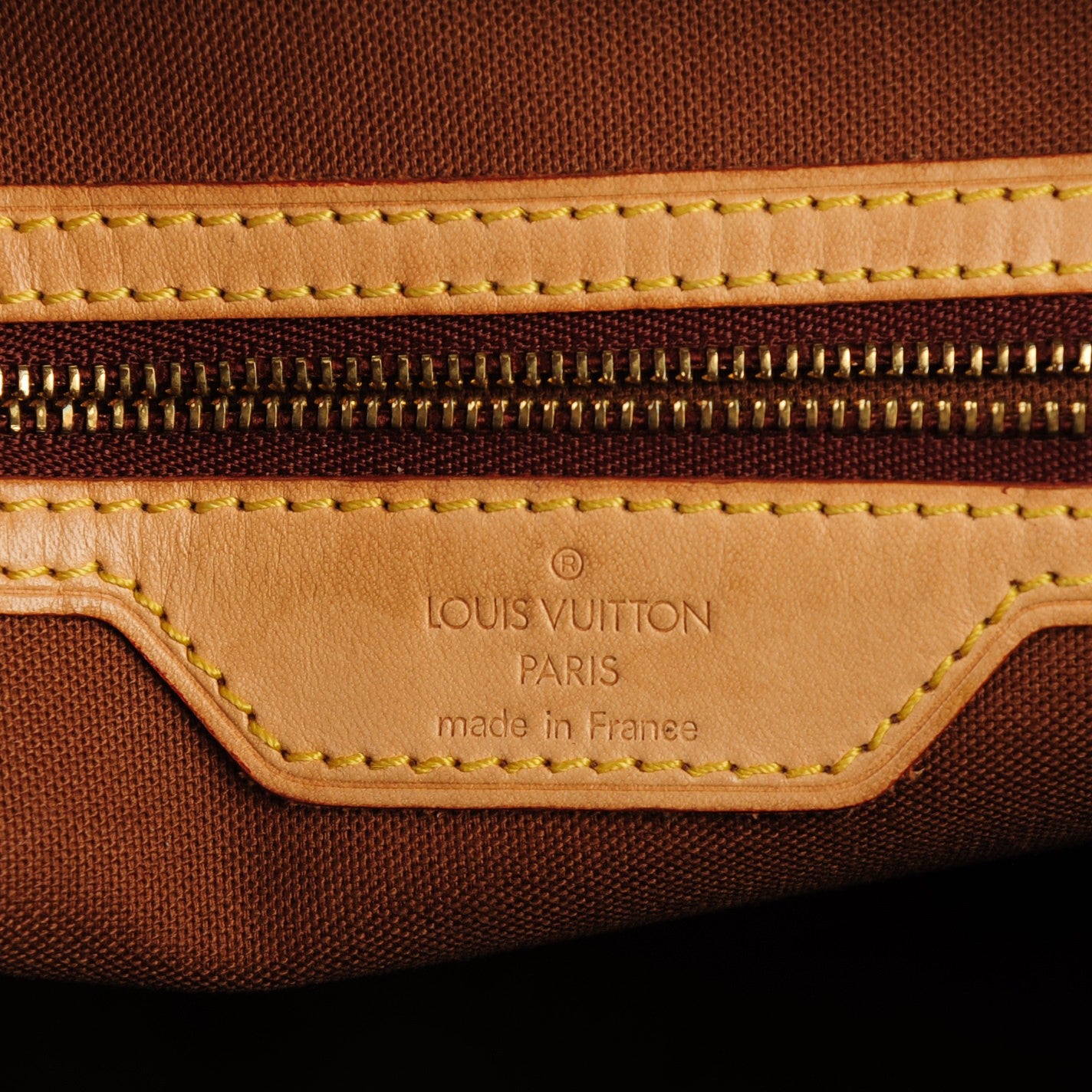 Louis Vuitton Monogram Cabas Mezzo 8 of 9