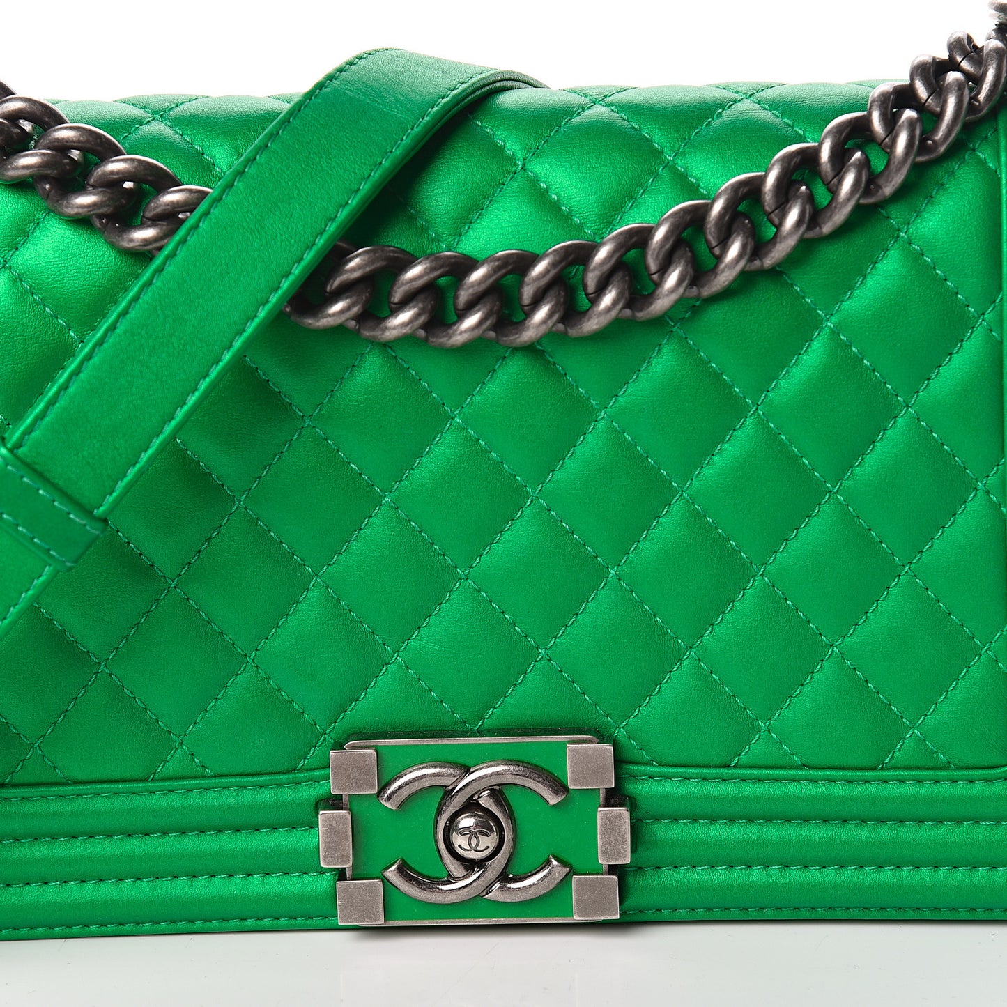 Metallic Calfskin Quilted Medium Boy Flap Green