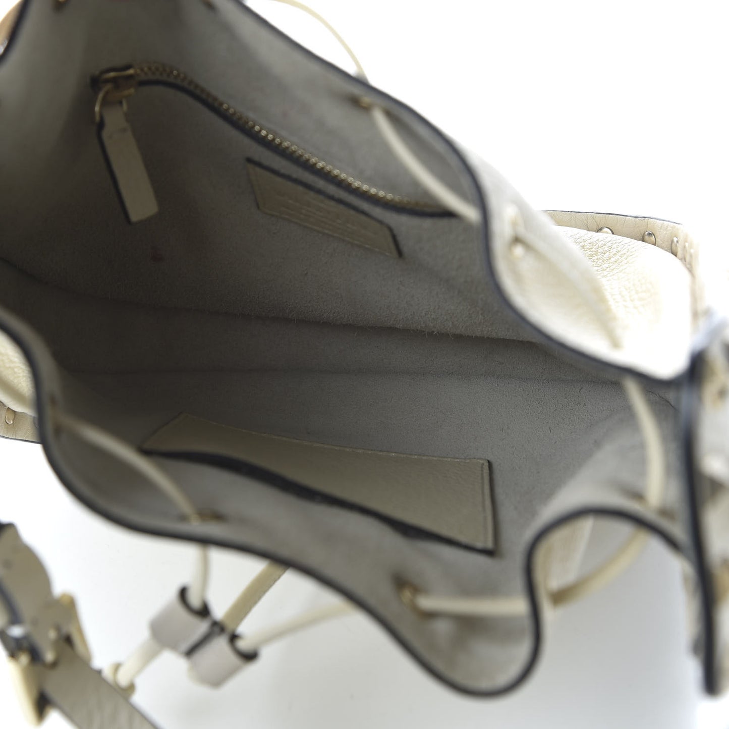 Grained Calfskin Rockstud Bucket Bag Light Ivory