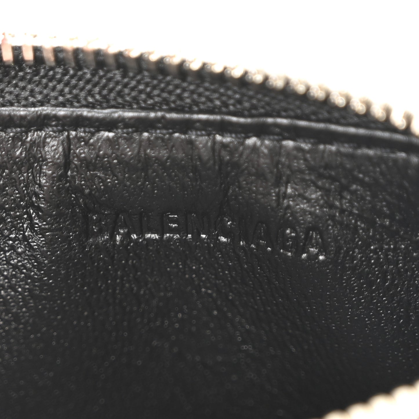 Grained Calfskin Paris Logo Cash Coin Card Holder On Keychain Black