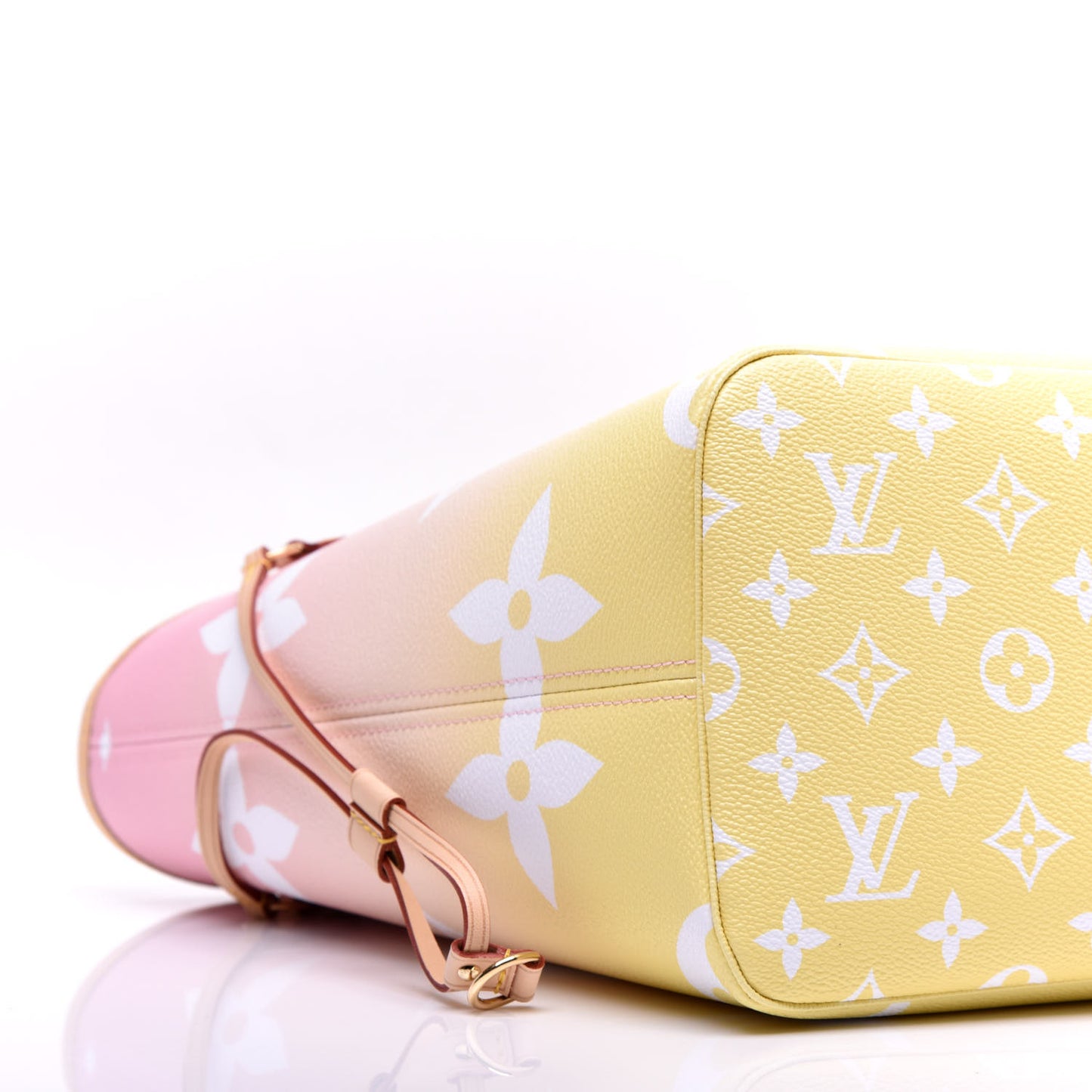 Monogram Giant By The Pool Neverfull MM Light Pink