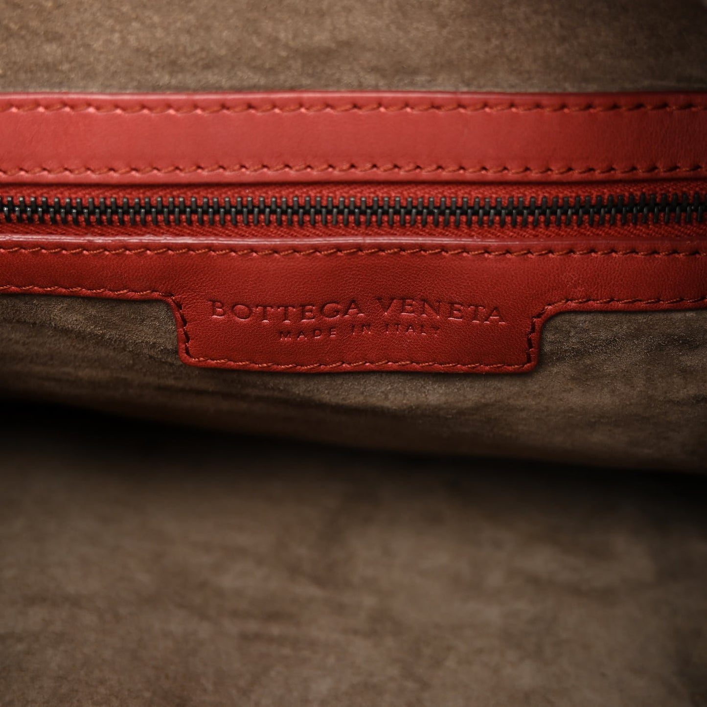 Nappa Intrecciato Medium Veneta Hobo Brique