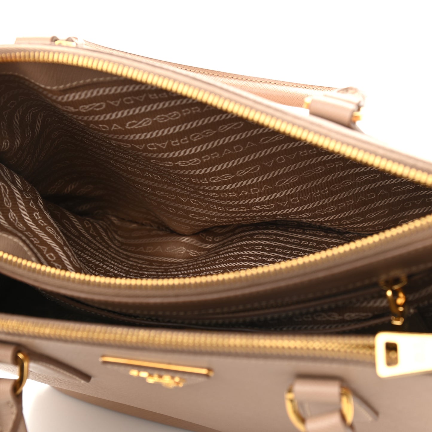Saffiano Medium Galleria Double Zip Tote Cammeo