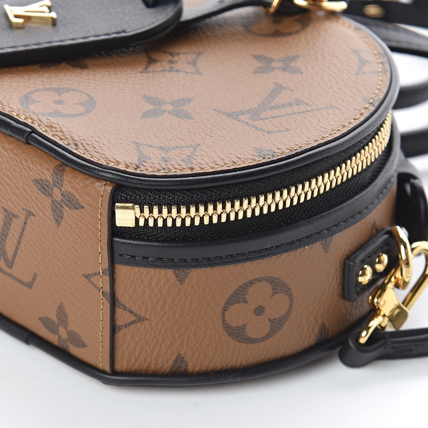 Reverse Monogram Mini Boite Chapeau