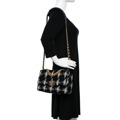 Chanel Tweed Houndstooth Quilted Medium Chanel 19 Flap Black White 2 of 9