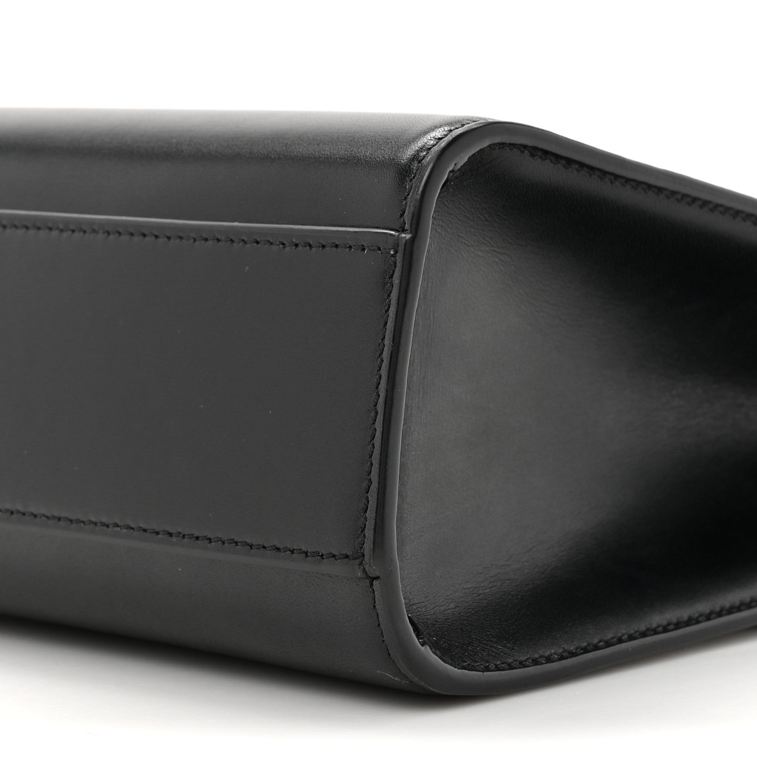 Saint Laurent Smooth Calfskin Manhattan Shoulder Bag Black 9 of 16