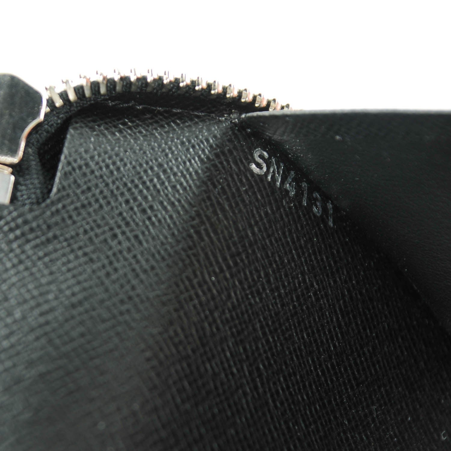 Louis Vuitton Epi Electric Zippy Organizer Wallet Black 7 of 7