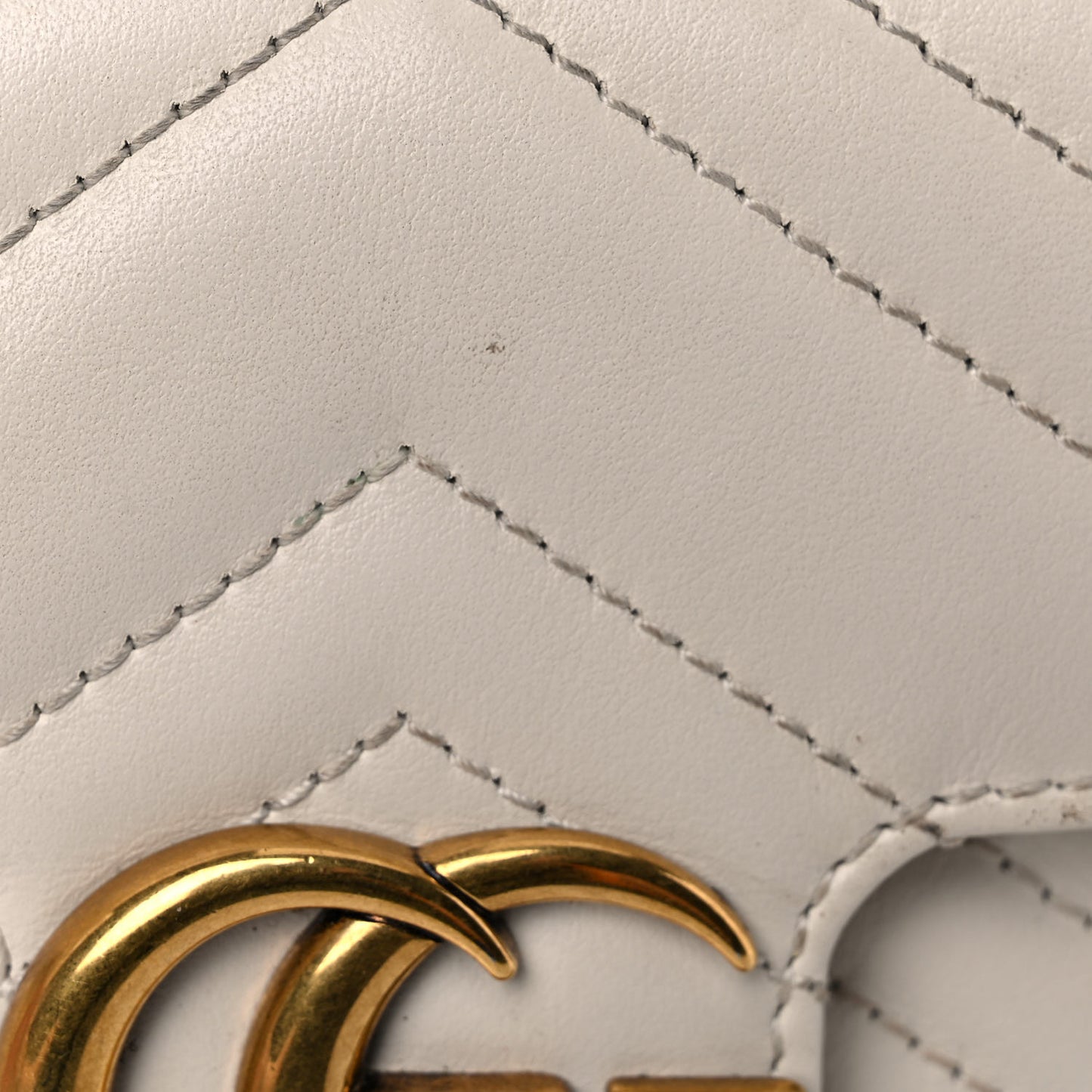 Calfskin Matelasse Super Mini GG Marmont Shoulder Bag White