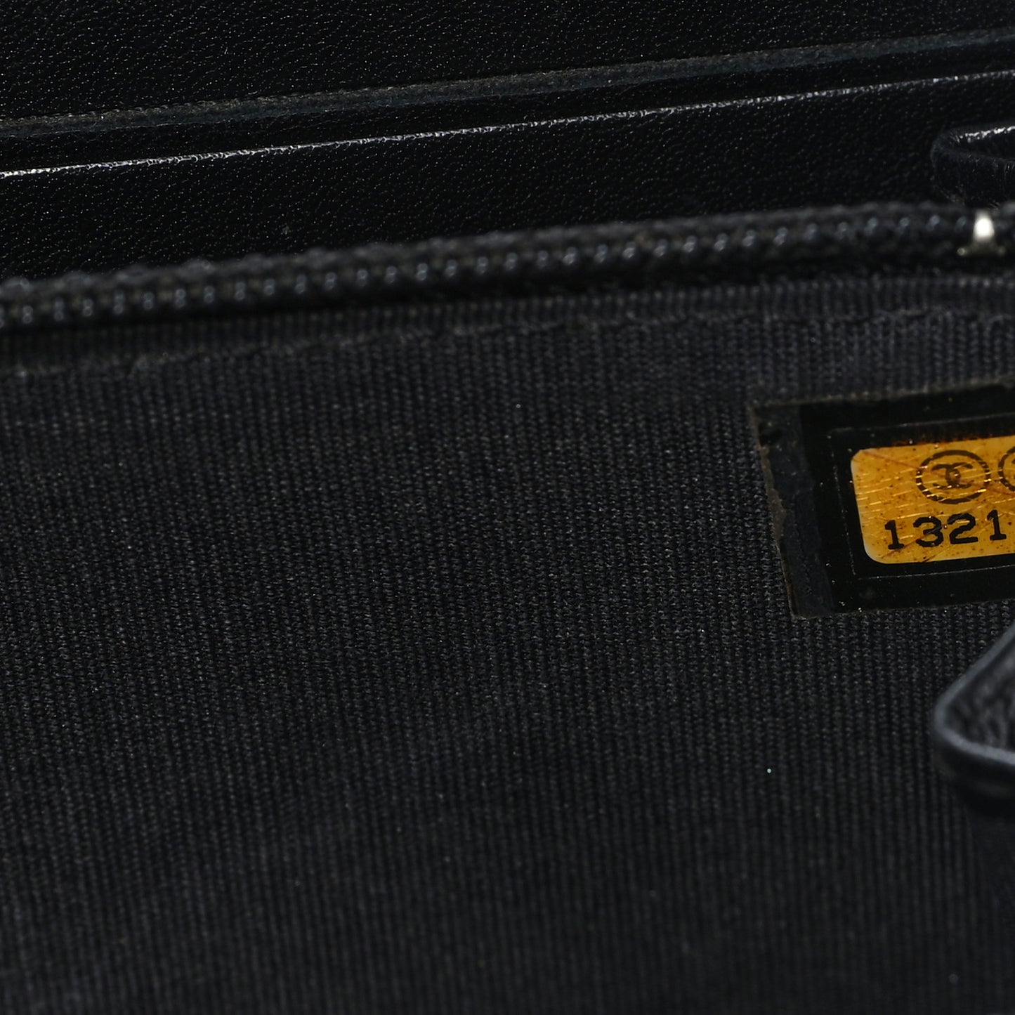 Patent Trousse Maquil Wallet Black