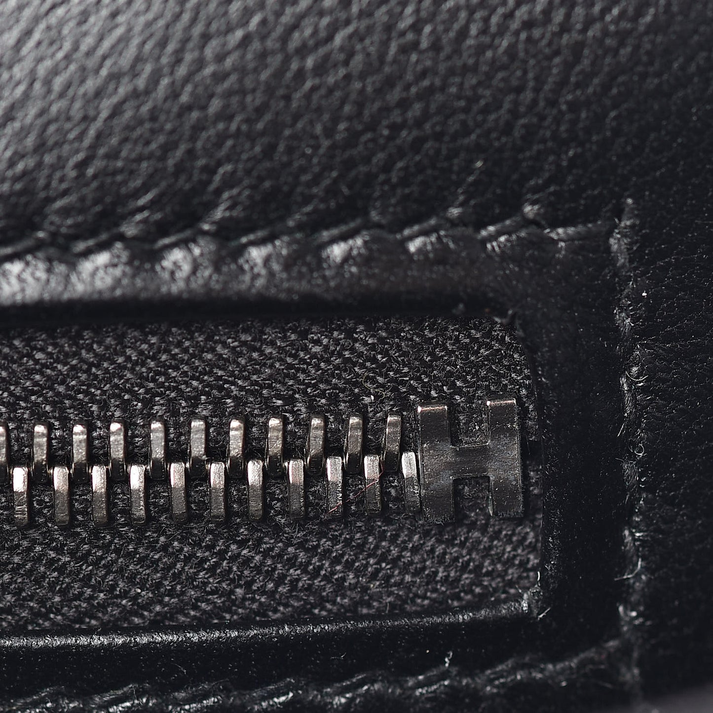 Tadelakt Constance 24 Black