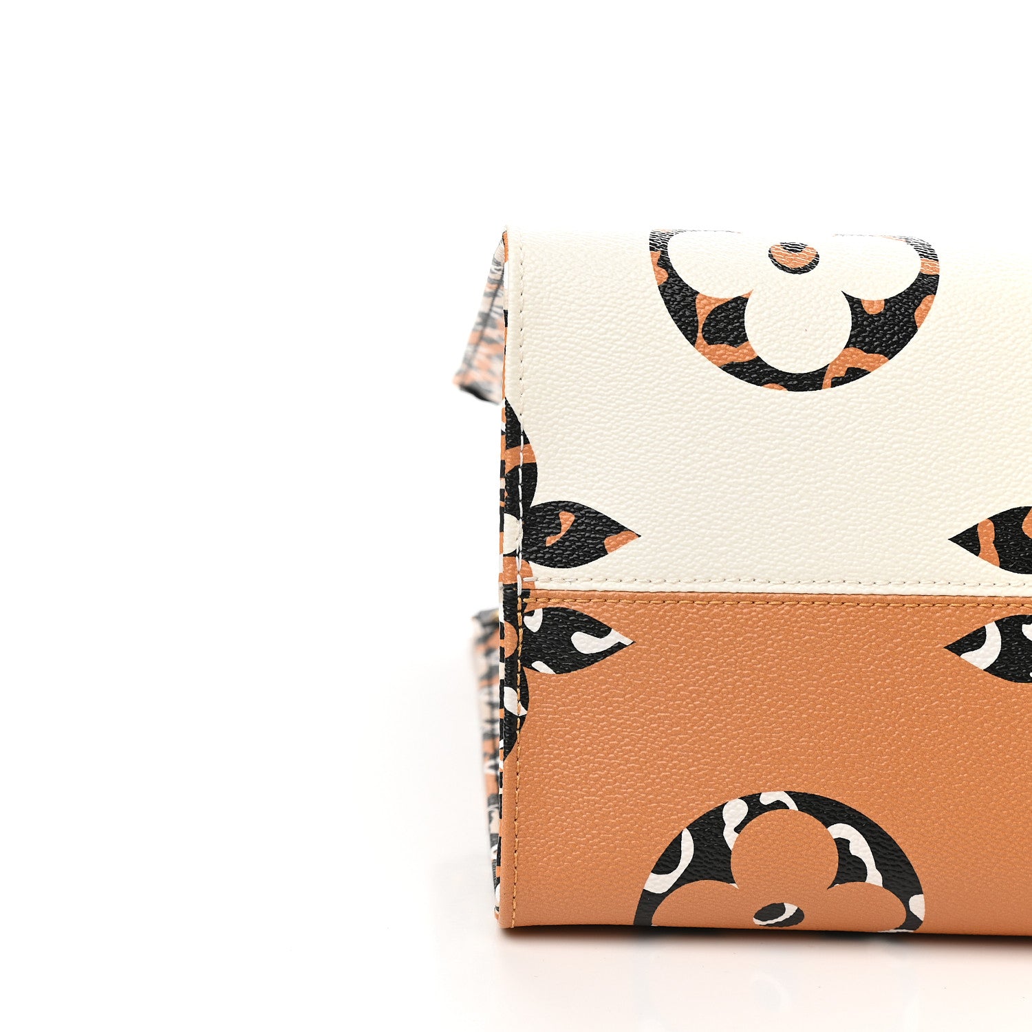 Louis Vuitton Monogram Giant Jungle Onthego GM Ivory 7 of 8