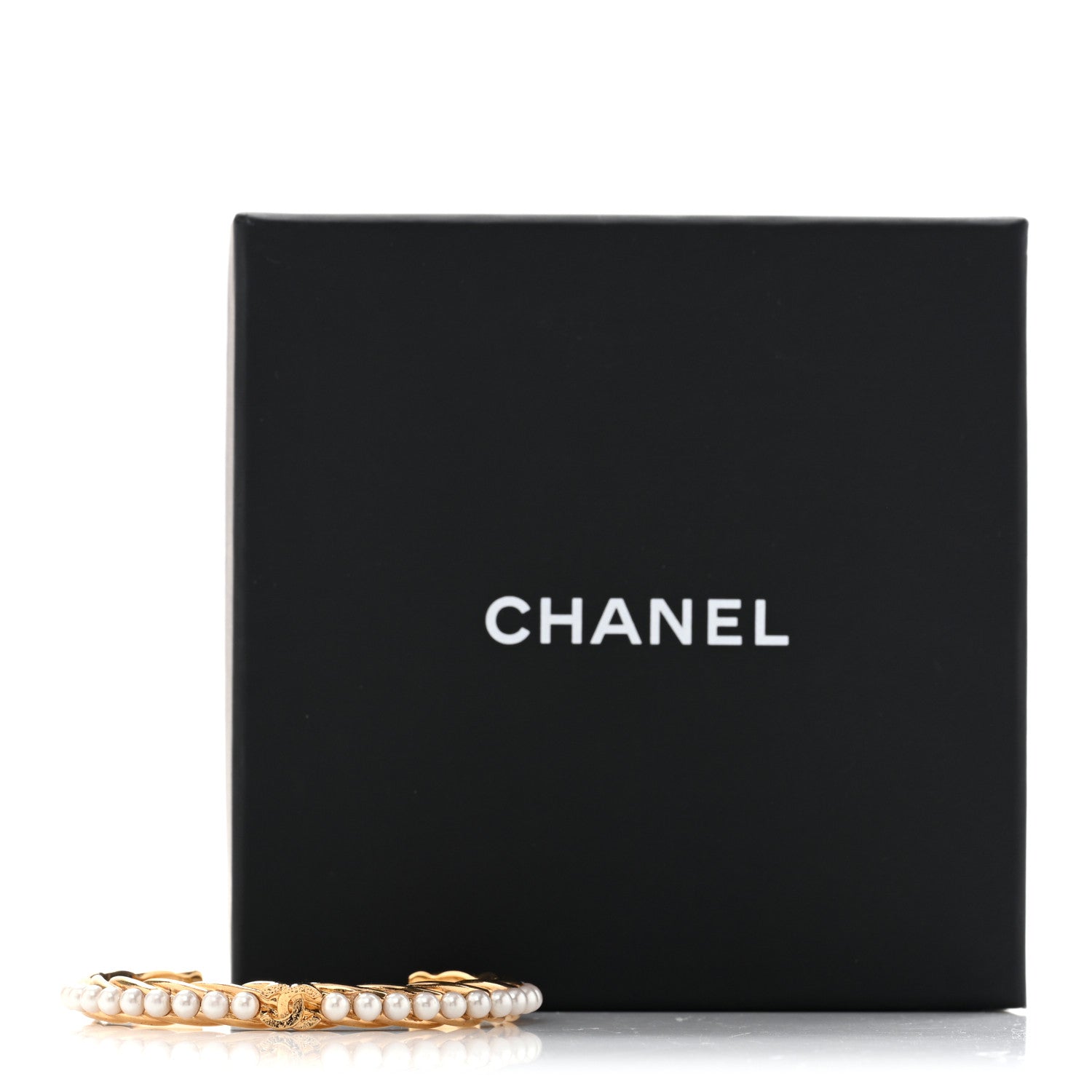 Chanel Pearl CC Cuff Bracelet M Gold Pearly White 5 of 5