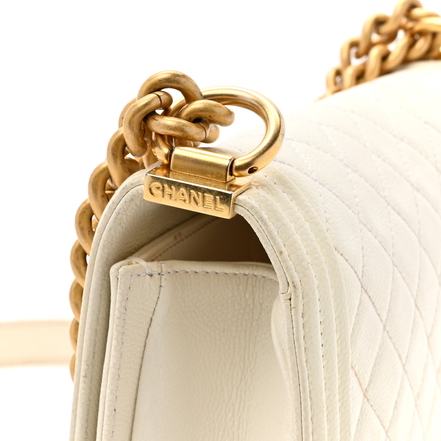 Caviar Quilted Medium Boy Flap White