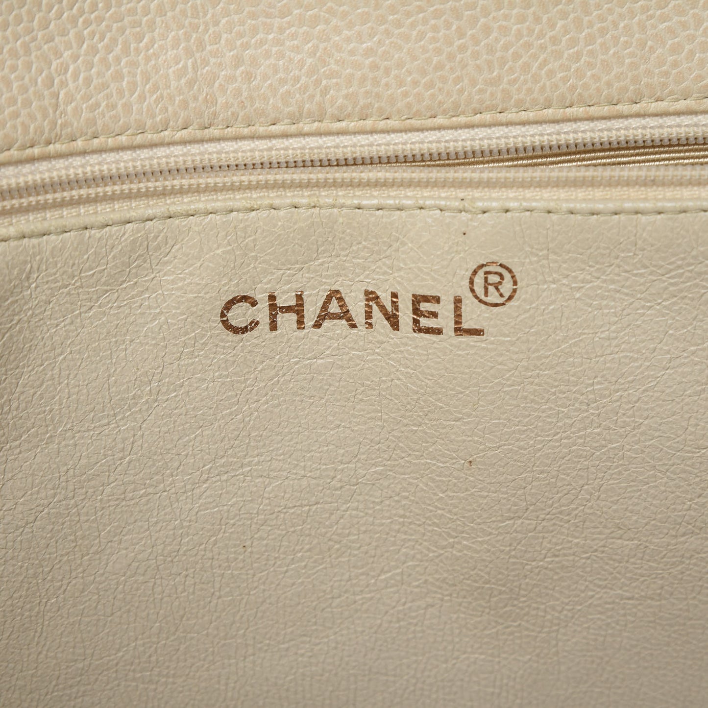 Caviar CC Shopper Tote Beige Clair