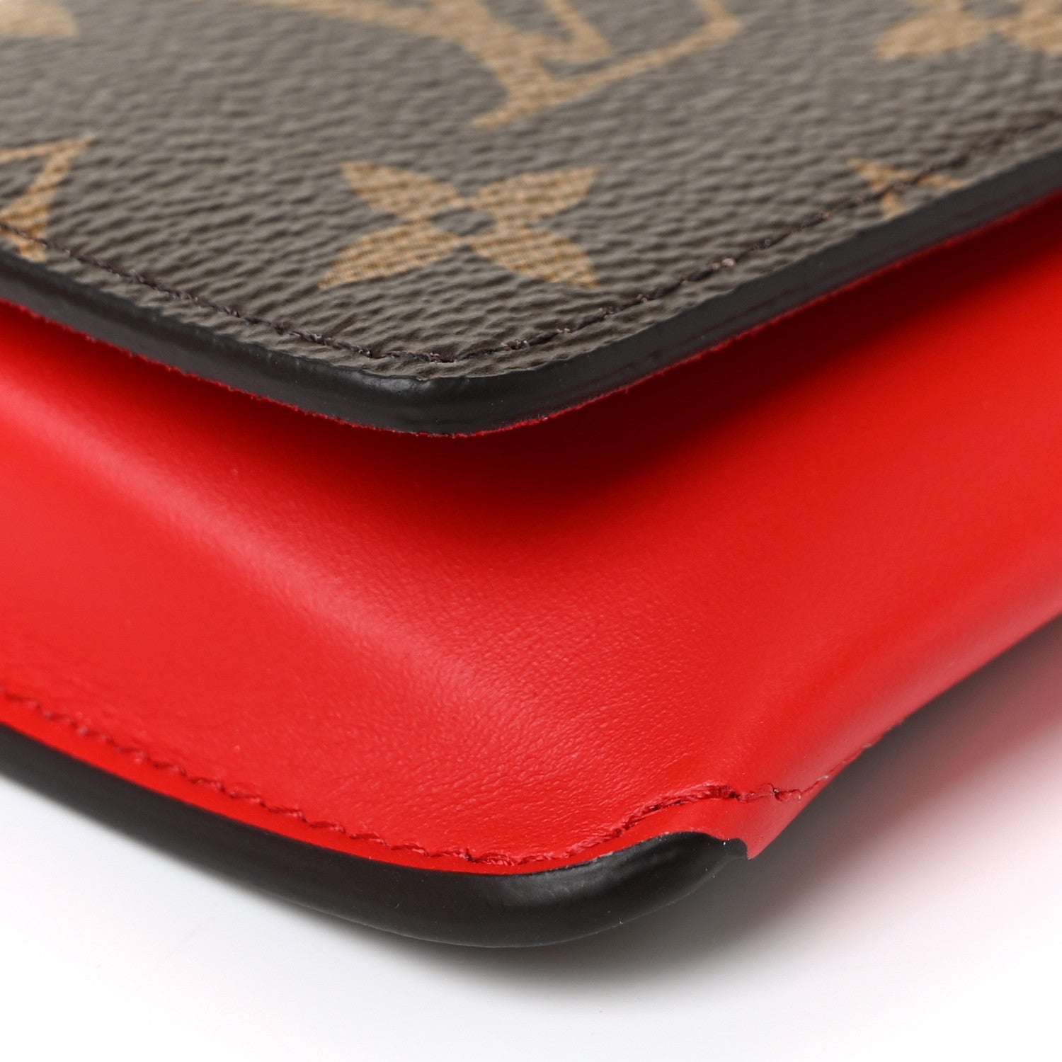 Louis Vuitton Monogram Woody Glasses Case Rouge 8 of 11