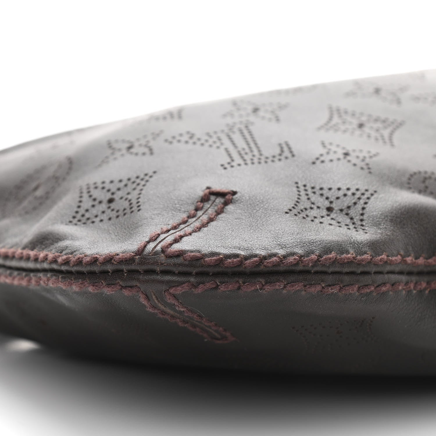 Louis Vuitton Mahina Onatah Pochette Moka 9 of 11
