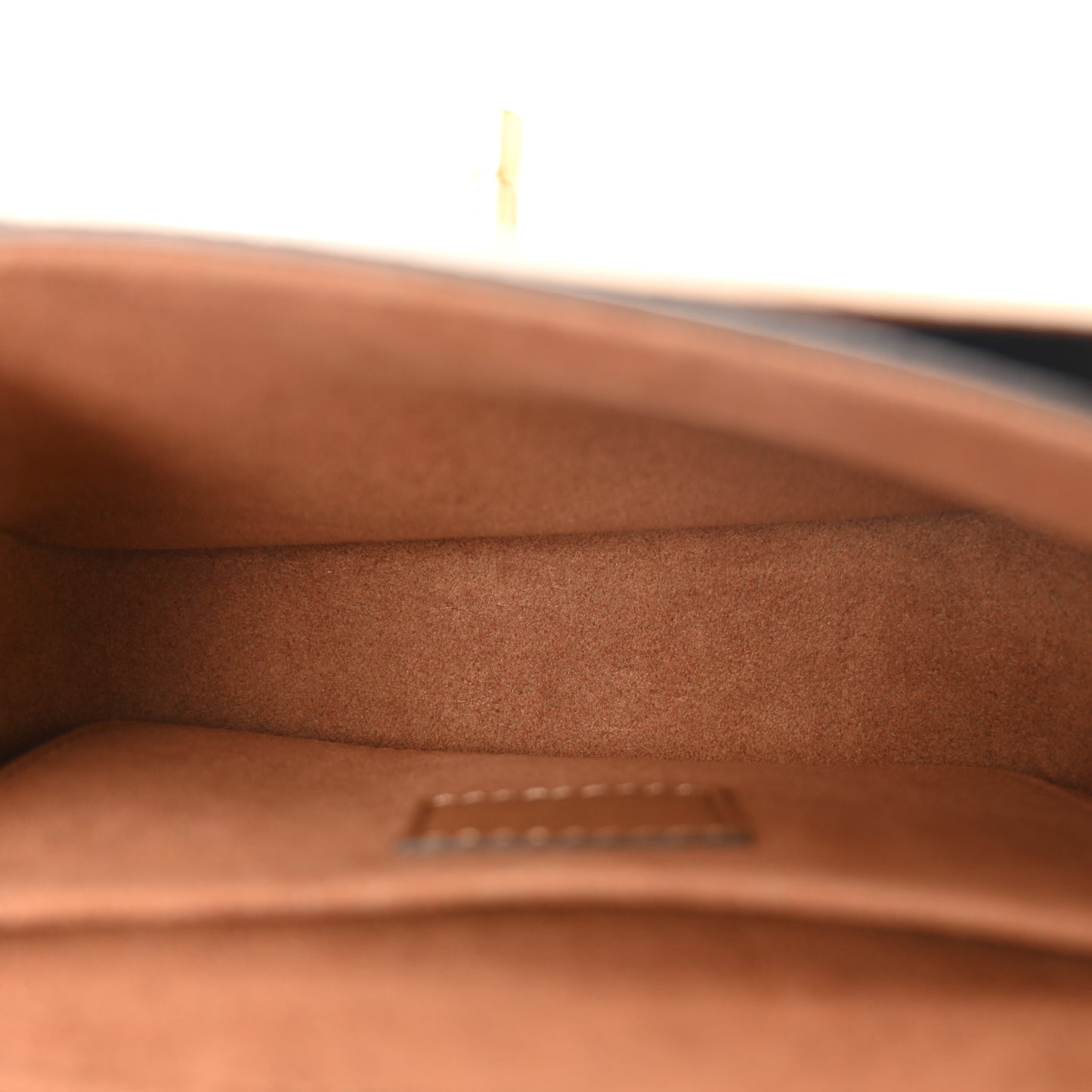 Grained Calfskin Lockme Tender Chataigne