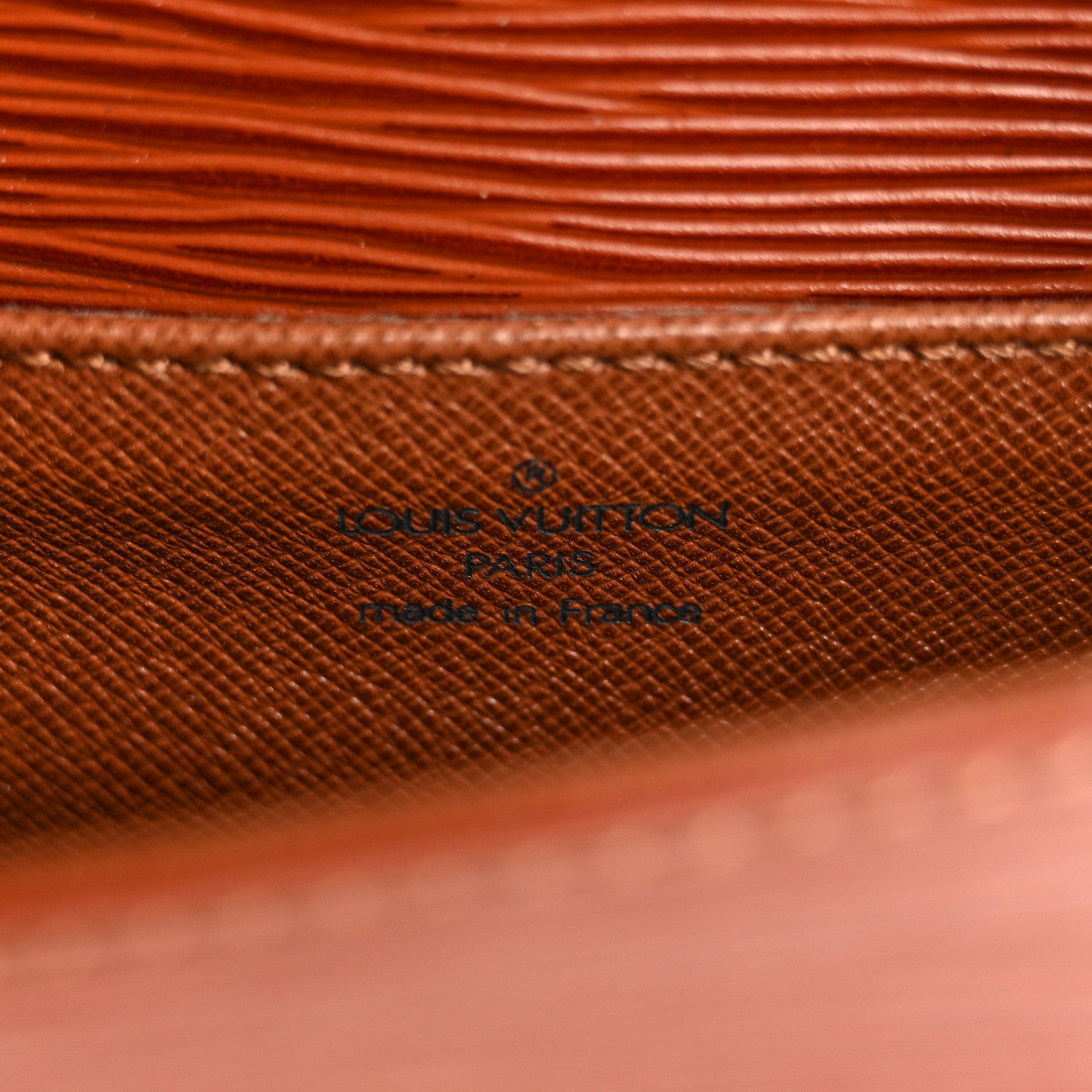 Louis Vuitton Epi Saint Cloud PM Kenyan Fawn 6 of 17