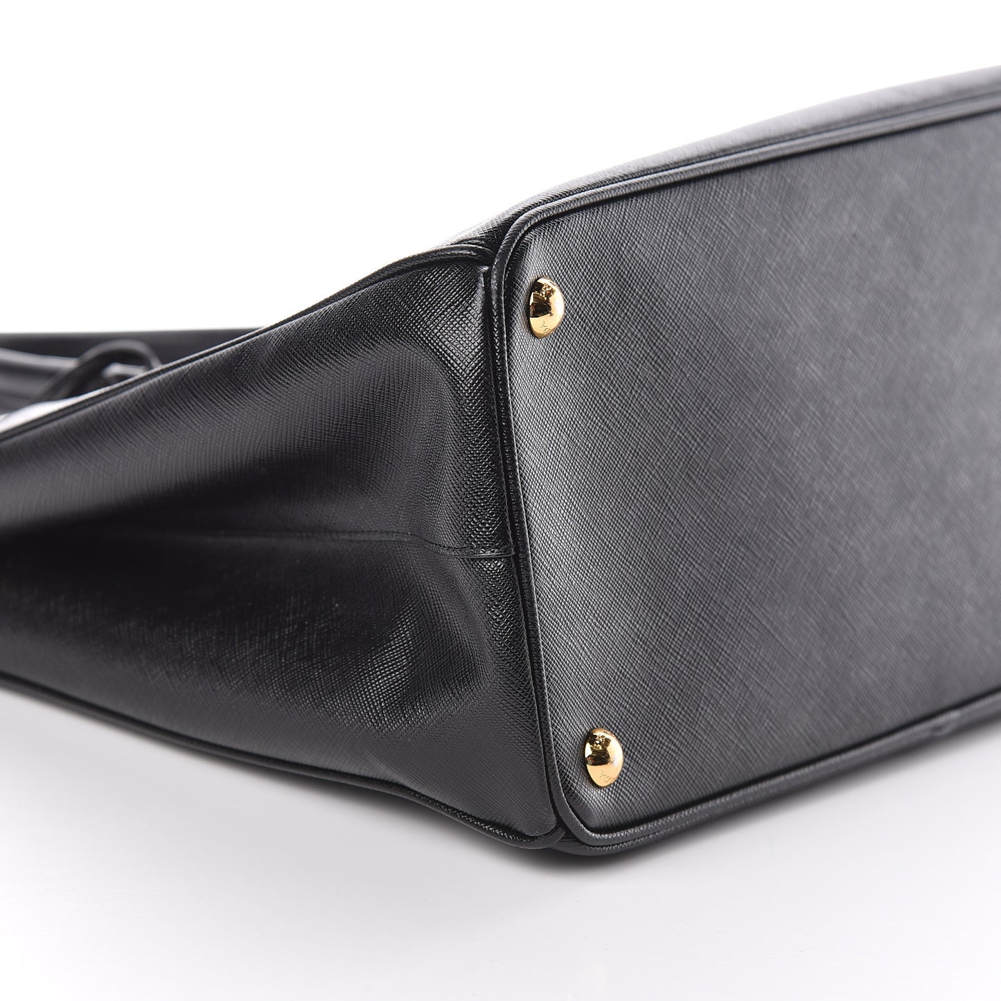 Saffiano Medium Galleria Double Zip Tote Black