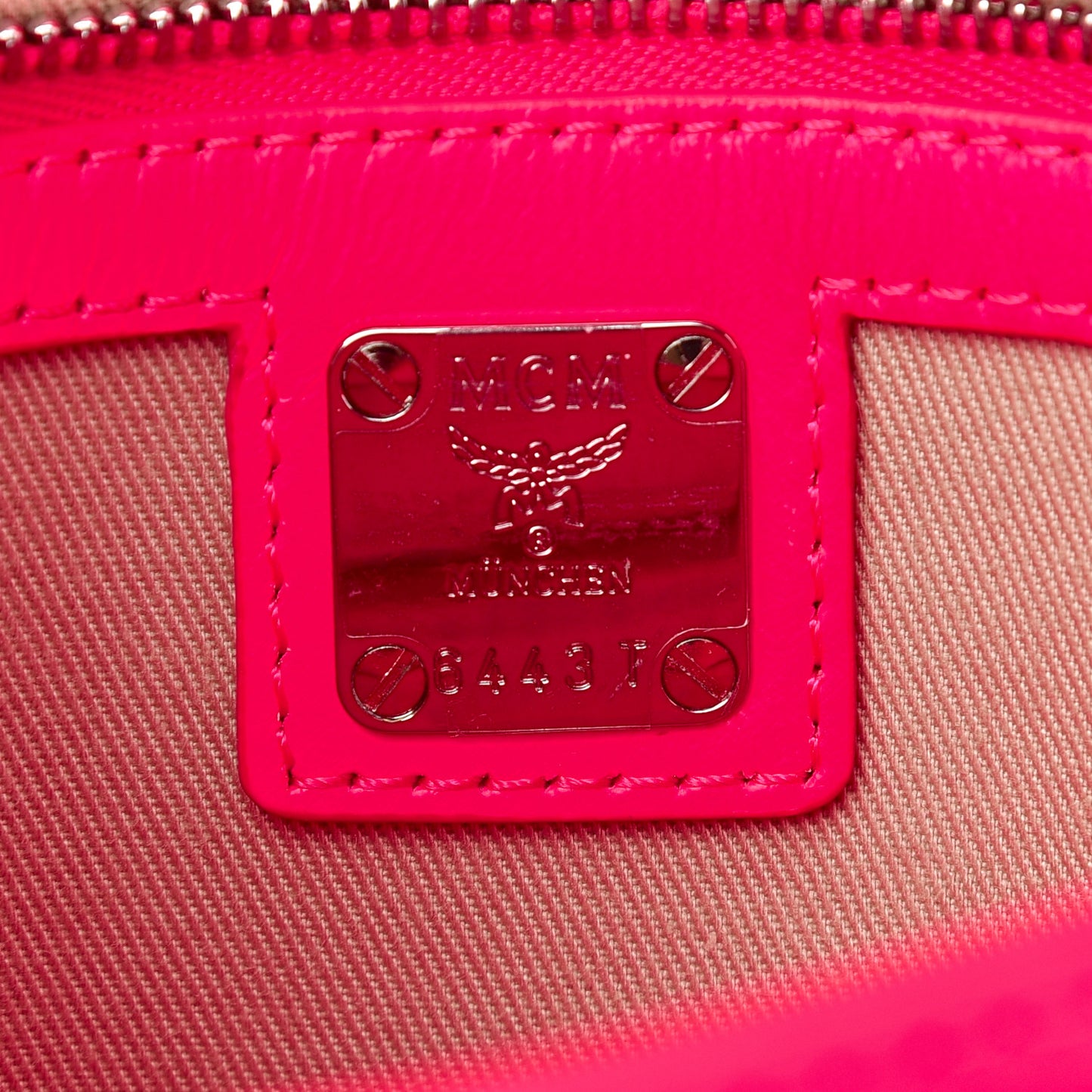 Visetos Medium Patricia Wallet On Chain Pink